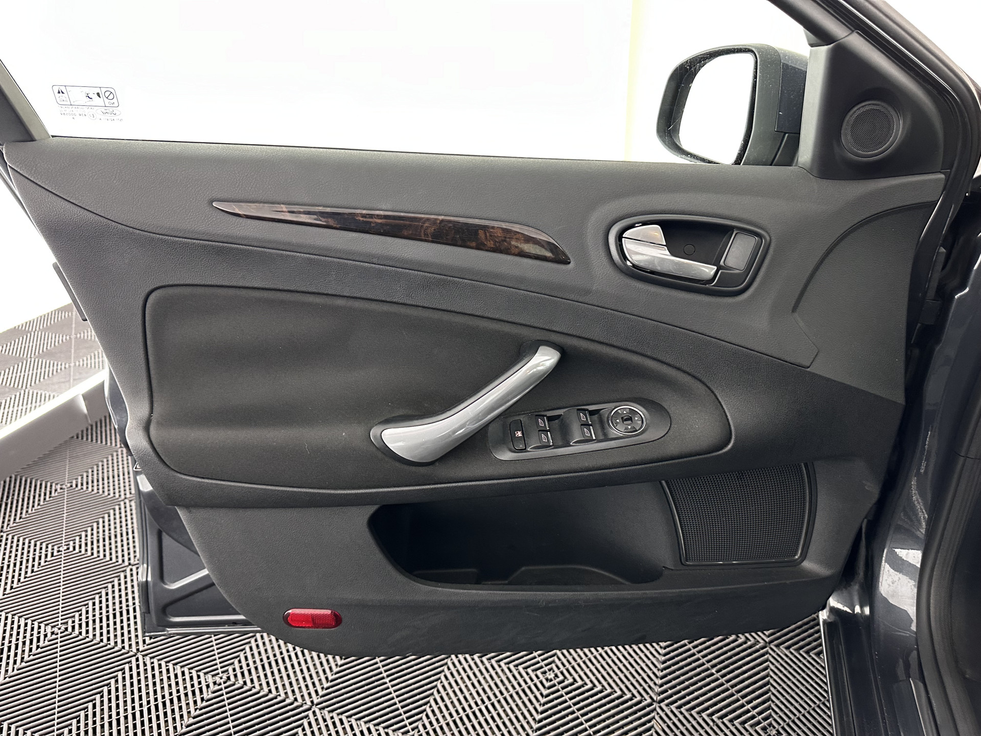 Ford Mondeo 2.0-16V Ghia *NAVI-FULLMAP | ECC | PDC | CRUISE | COMFORT-SEATS | 16"ALU*