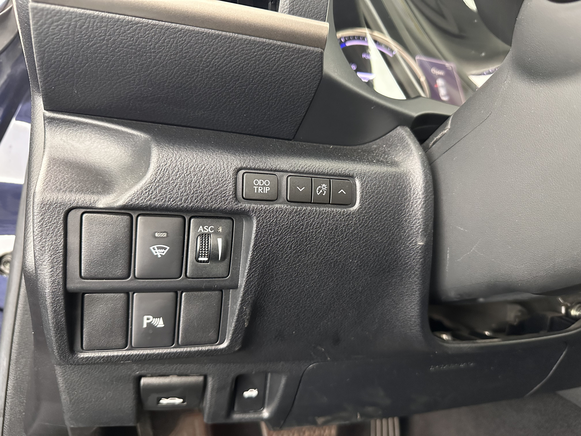 Lexus IS 300h Hybrid Business Line Aut. *PANO | LEATHER-MICROFIBRE | FULL-LED | NAVI-FULLMAP | HEATED-COMFORTSEATS | CAMERA | ECC | SHIFT-PADDLES | PDC | CRUISE | 17''ALU*