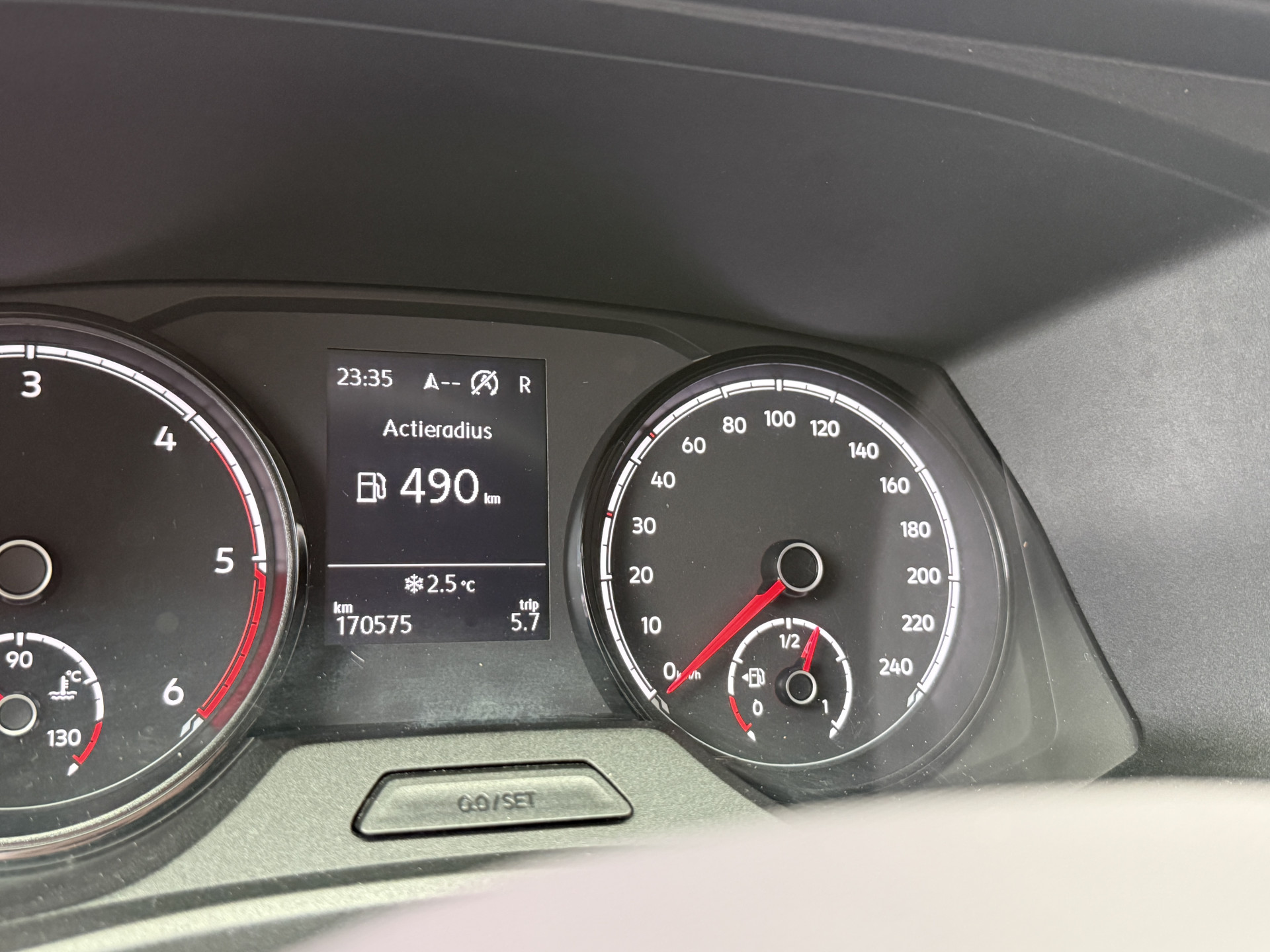 Volkswagen Transporter 2.0 TDI L2H1 30 DC Highline | Origineel NL | Apple carplay  | Camera | Trekhaak |