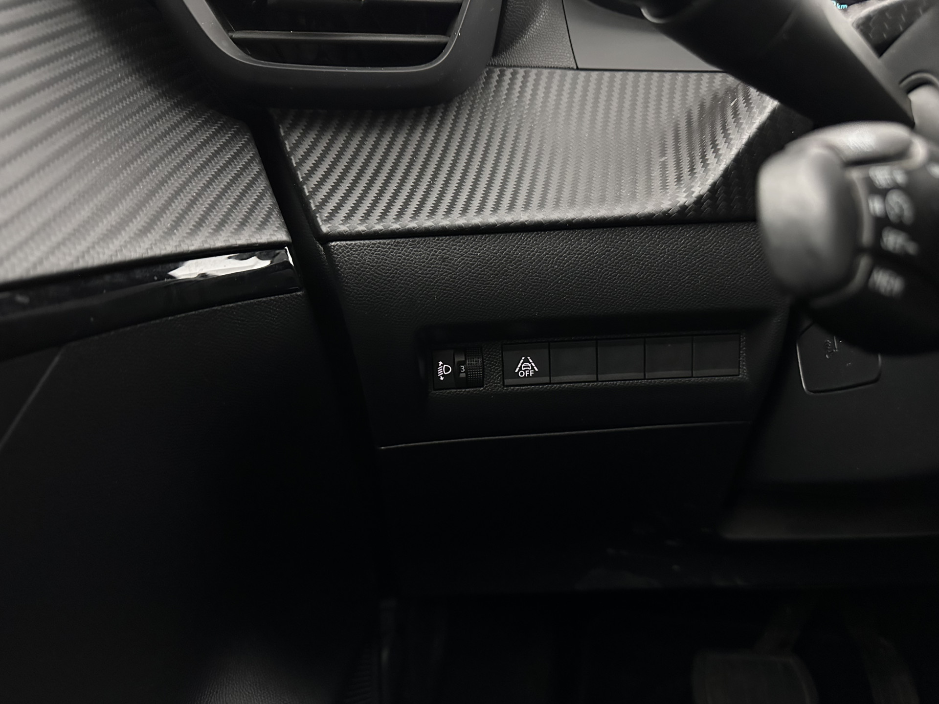 Peugeot e-208 EV Style 50 kWh [3-Fase-11kW] {SOH-96%} (INCL-BTW) Aut. *LEATHER-FABRIC | FULL-LED | HEATED-SPORTSEATS | KEYLESS | PRIVACYGLASS | DAB+ | NAVI-FULLMAP | ECC | PDC | CRUISE | CARBON-INLAY | DIGI-COCKPIT | 16''ALU*