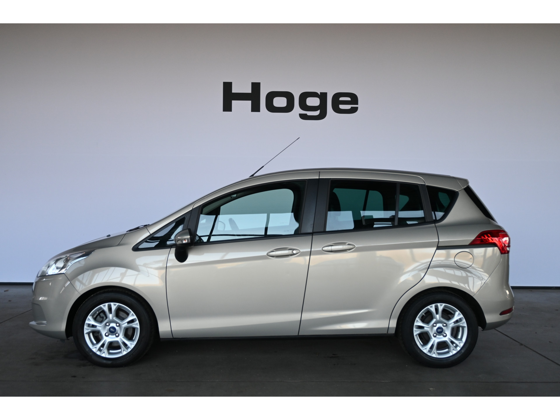Ford B-Max 1.6 TI-VCT Titanium Automaat Airco Trekhaak Dealer Onderhouden! Inruil Mogelijk!