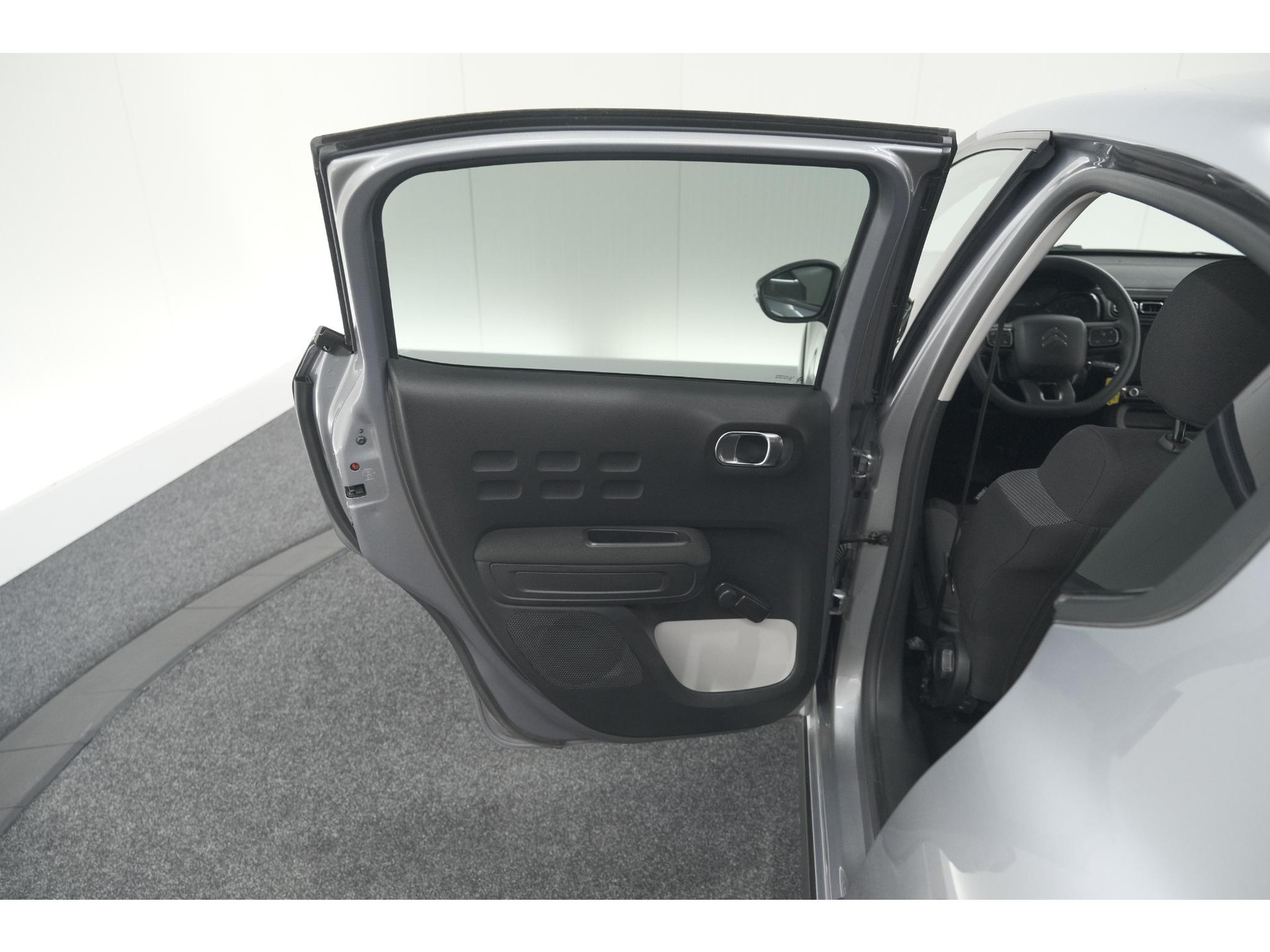 Citroen C3 PureTech 110 EAT6 Max | Parkeersensoren | Apple Carplay | 16 Inch Lichtmetalen Velgen