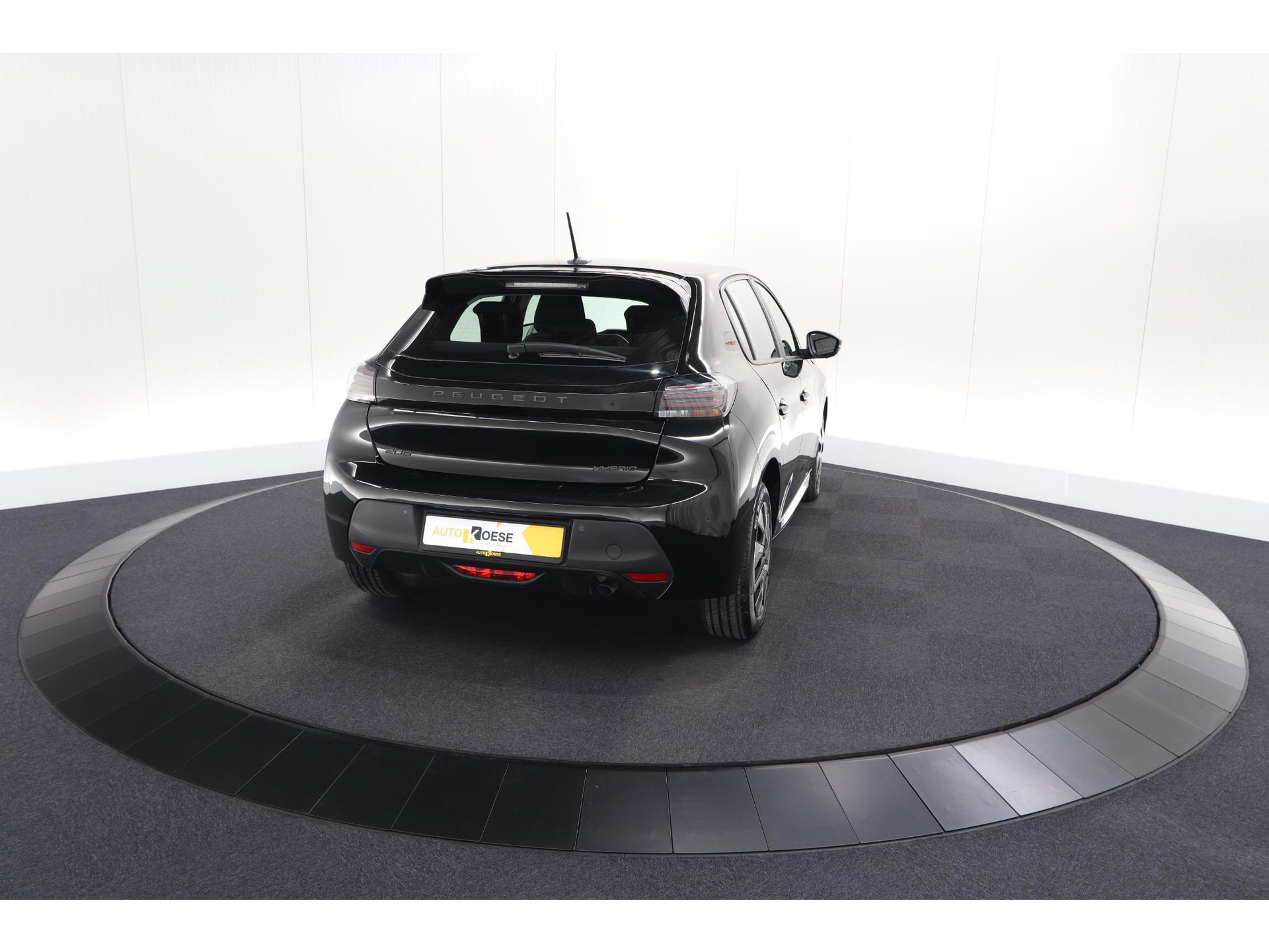 Peugeot 208 Hybrid 110 e-DCS6 Style | Parkeersensoren | Apple Carplay | Cruise Control | Airco