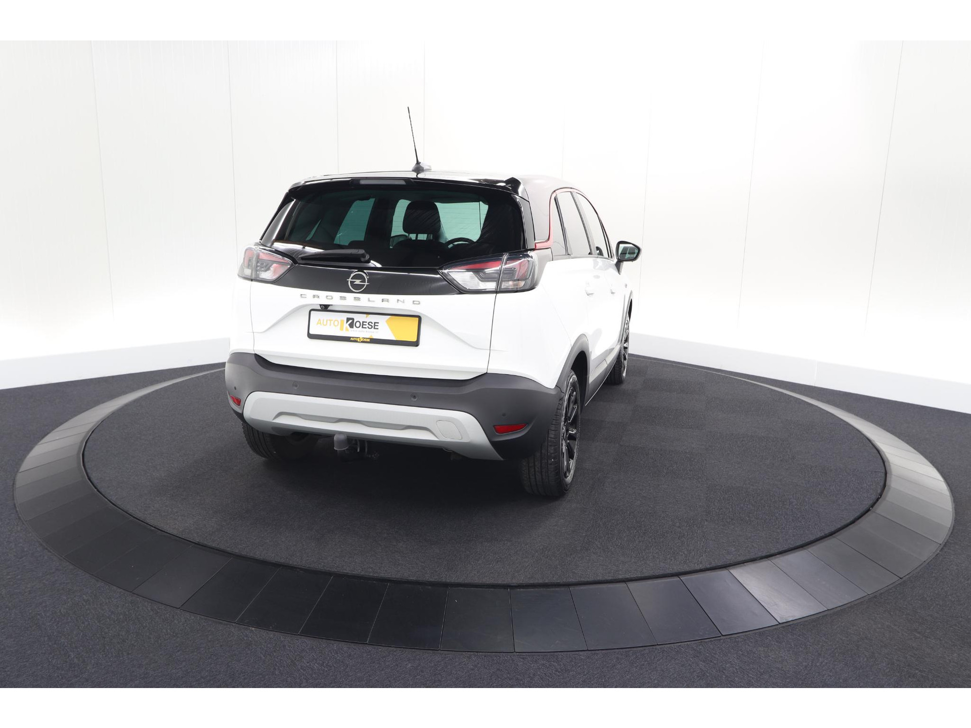Opel Crossland Turbo 110 GS Line | Trekhaak | Camera | Apple Carplay | Navigatie | Parkeersensoren voor + Achter