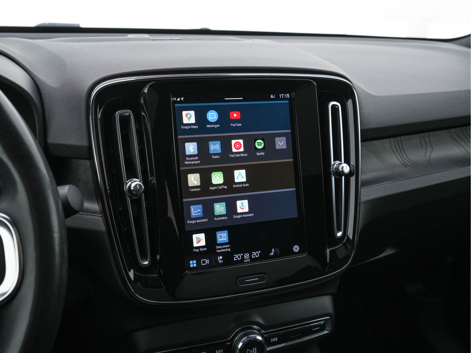 Volvo C40 Recharge Twin Intro Edition 78 kWh AWD [ 3-Fase ] {SOH-87%} (INCL-BTW) Aut. *HEATPUMP | PANO | LEATHER-ALCANTARA | DIGI-COCKPIT | FULL-LED | HARMAN/KARDON | TOPVIEW | NAVI-FULLMAP | ECC | PDC | KEYLESS | HEATED-SPORTSEATS | TOWBAR | PRIVACY-GLAS