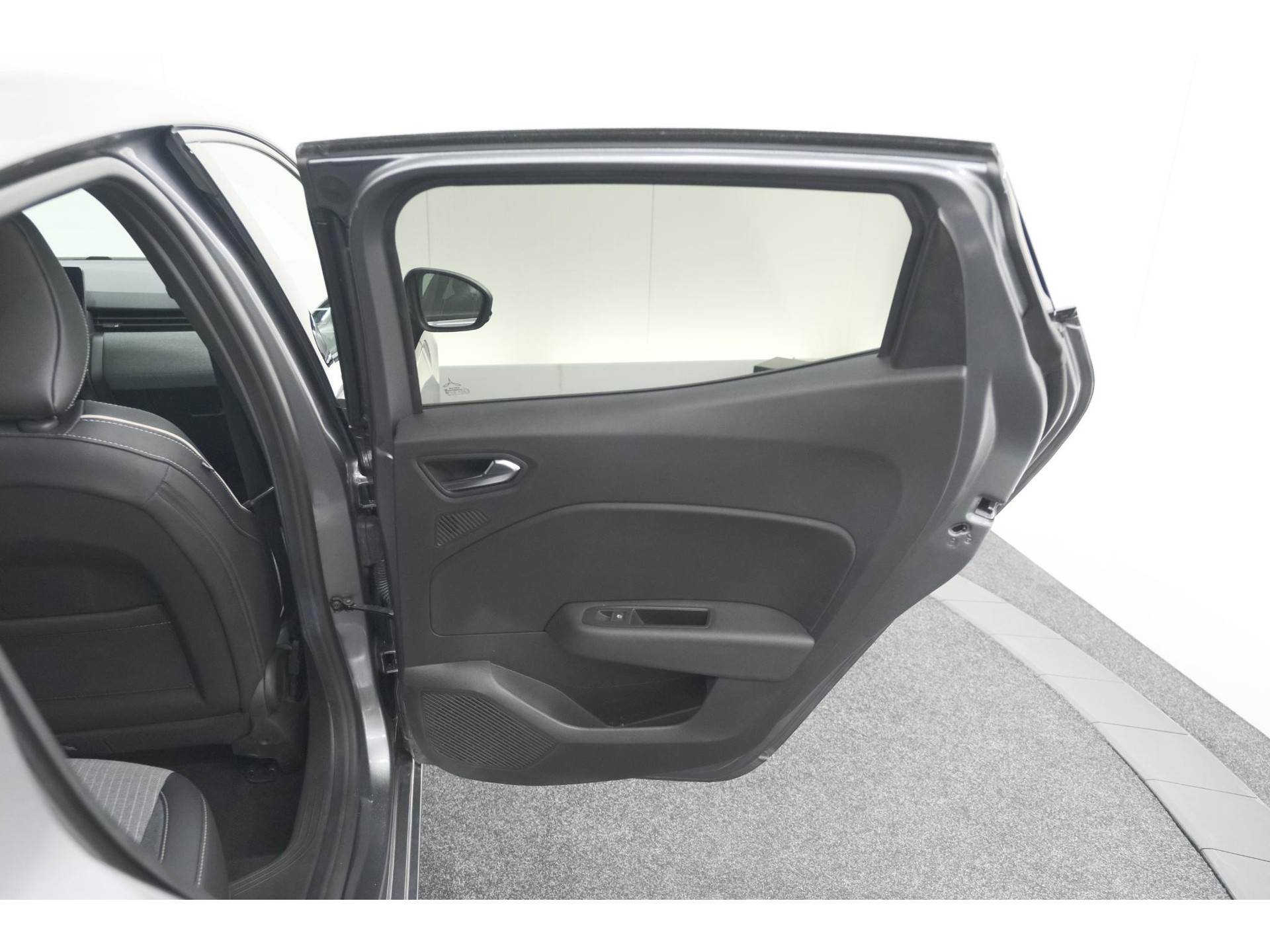 Renault Clio TCe 90 GPF techno | 360 Camera | Adaptieve Cruise Control | 9.3 Inch Groot Scherm