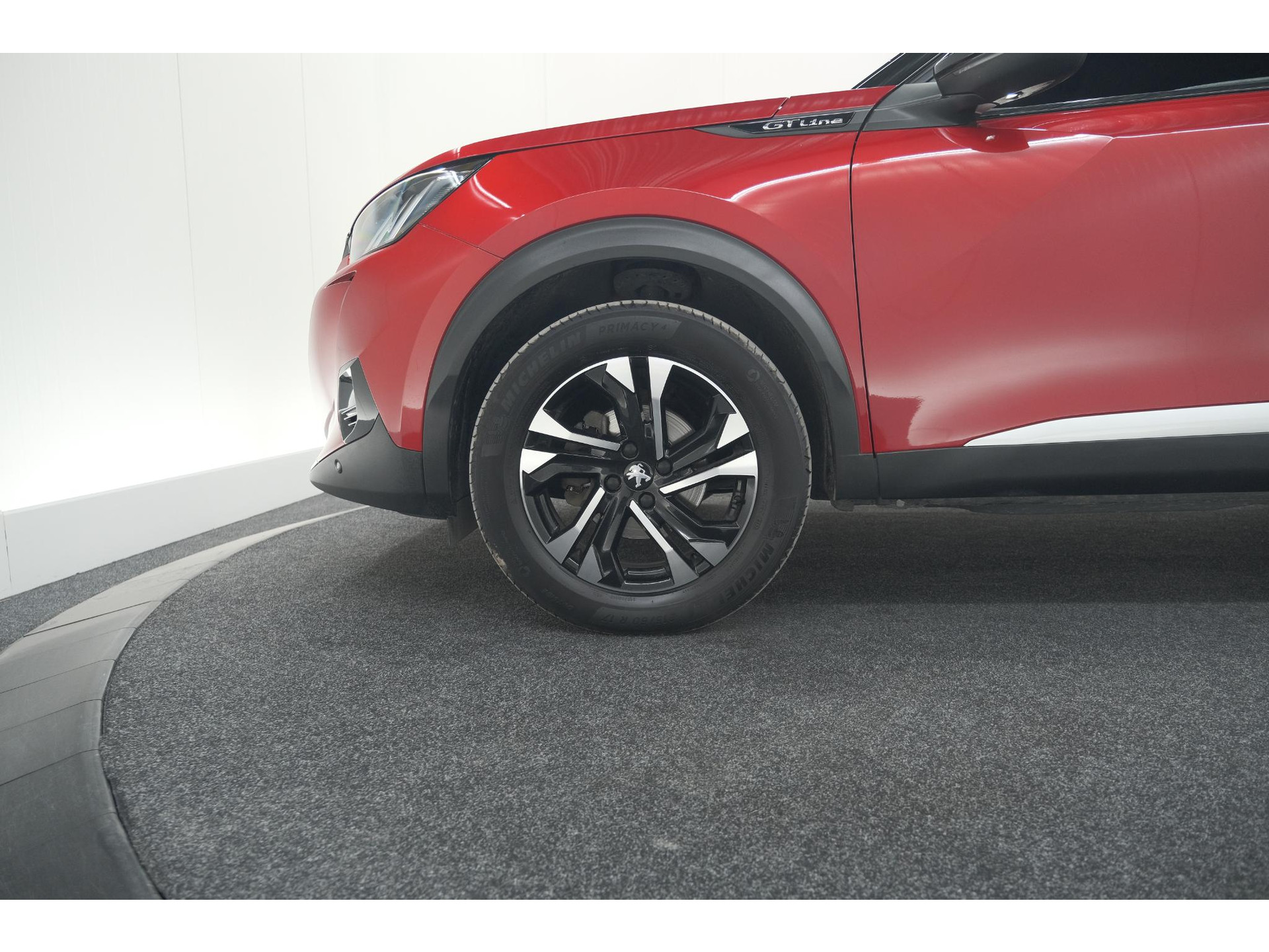 Peugeot 2008 PureTech 130 GT-Line | Trekhaak | Camera | Apple Carplay | Parkeersensoren