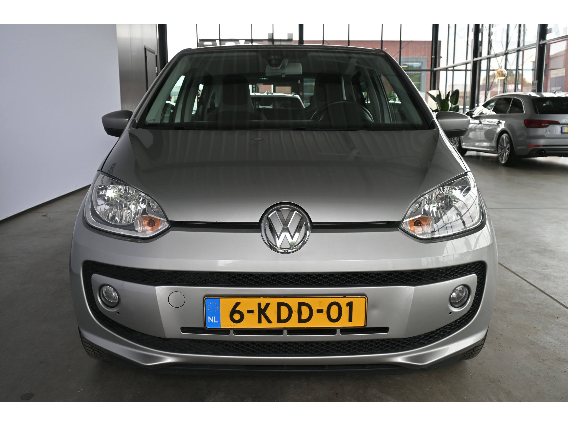 Volkswagen Up! 1.0 High Up! BlueMotion Airco Licht metaal Elektrisch Pakket! Goed Onderhouden! Inruil Mogelijk!