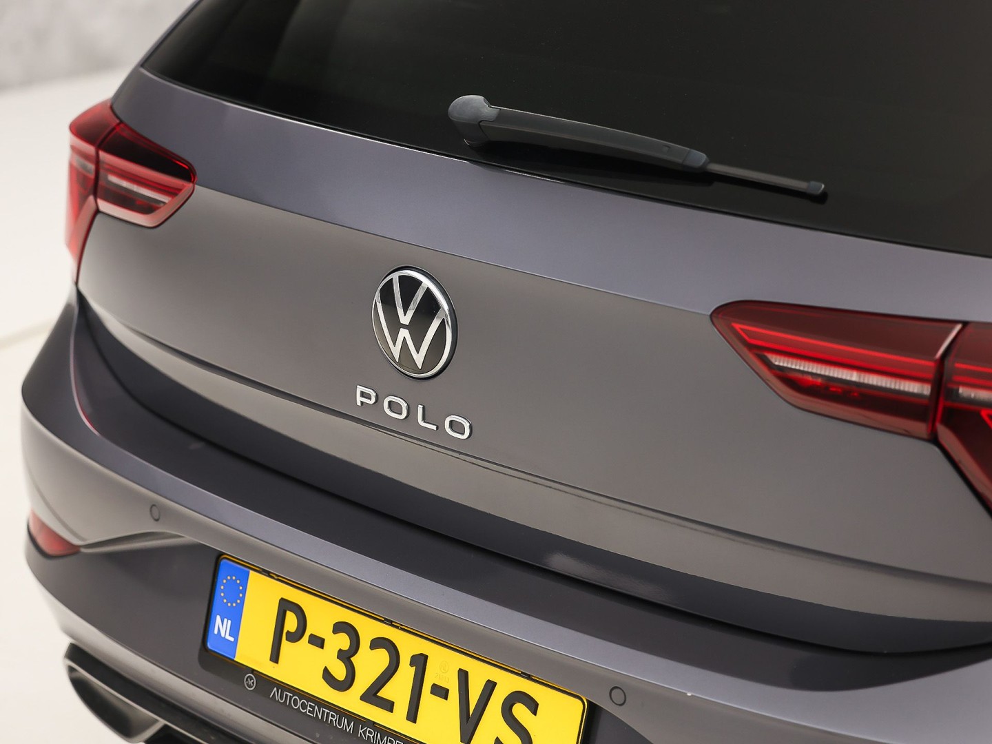 Volkswagen Polo 1.0 TSI Sport Automaat (VIRTUAL COCKPIT, APPLE CARPLAY, GROOT NAVI, CLIMATE, SPORTSTOELEN, LED KOPLAMPEN, GETINT GLAS, PARKEERSENSOREN, NIEUWSTAAT)