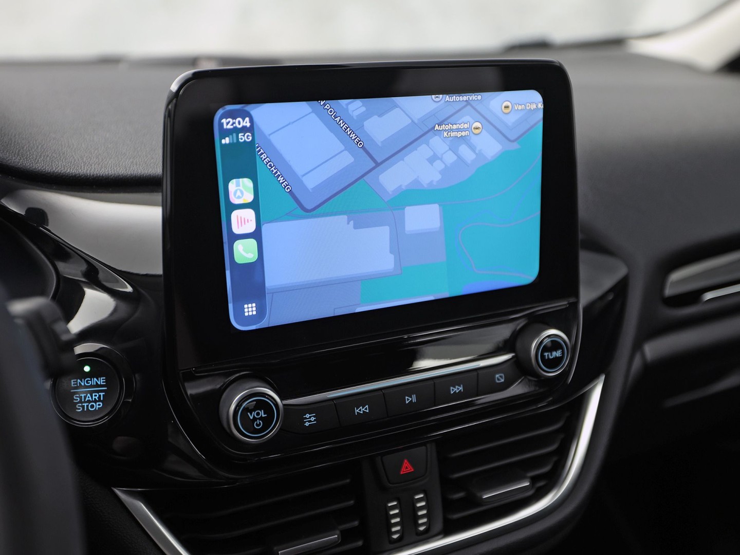 Ford Fiesta 1.0 EcoBoost Titanium Sport (APPLE CARPLAY, GROOT NAVI, CLIMATE, CAMERA, SPORTSTOELEN, ADAPTIVE CRUISE, KEYLESS, PARKEERSENSOREN, NIEUWSTAAT)