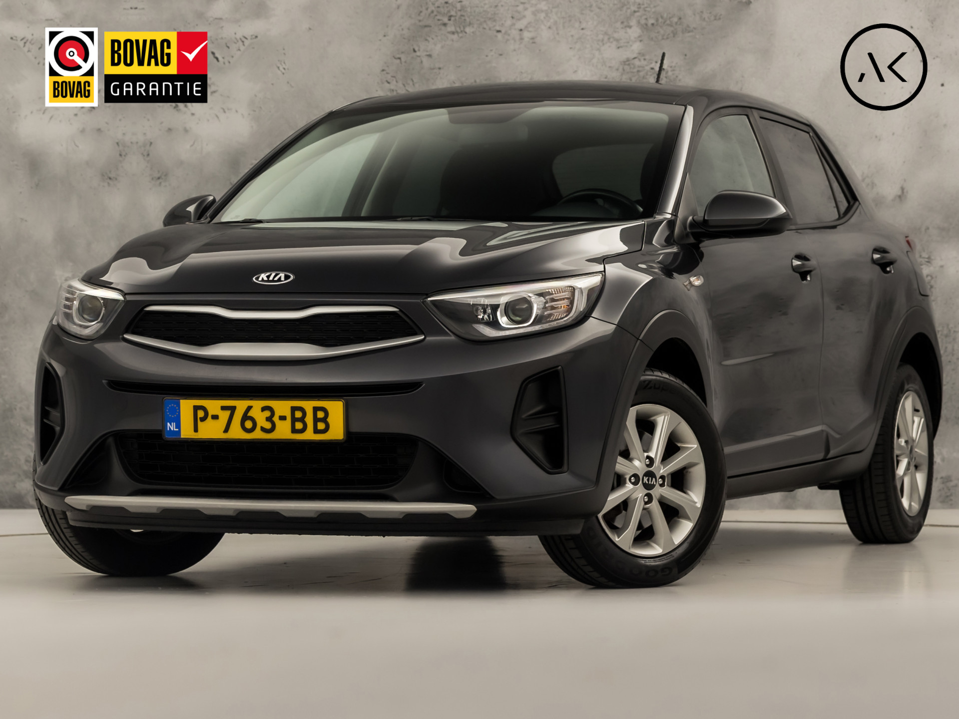 Kia Stonic 1.2 Navigator Sport (APPLE CARPLAY, NAVIGATIE, CAMERA, LM VELGEN, SPORTSTOELEN, PARKEERSENSOREN, ELEK RAMEN, NIEUWSTAAT)