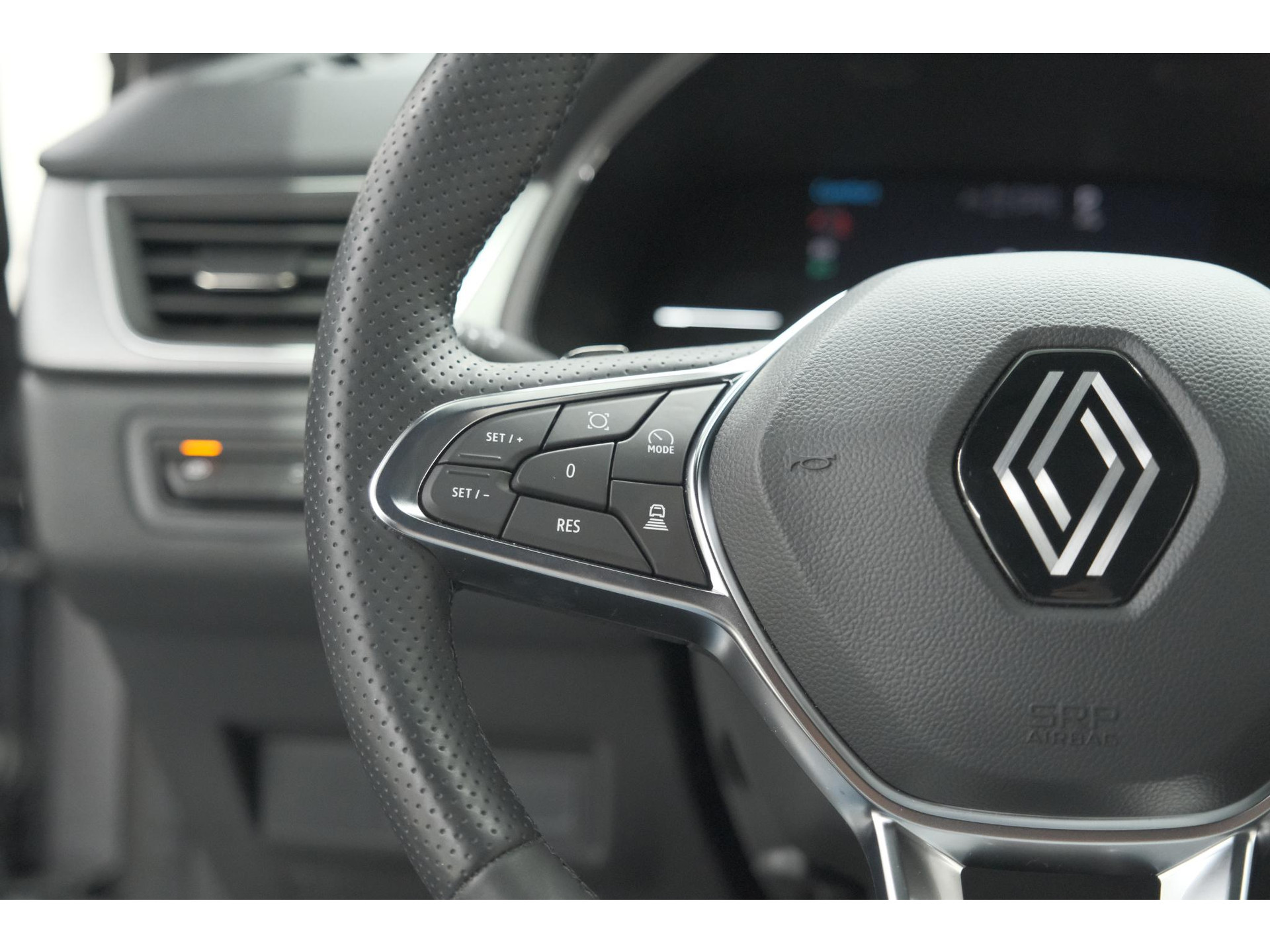 Renault Captur Mild Hybrid 160 EDC Techno | Pack Winter | Camera | Adaptieve Cruise Control | Apple Carplay