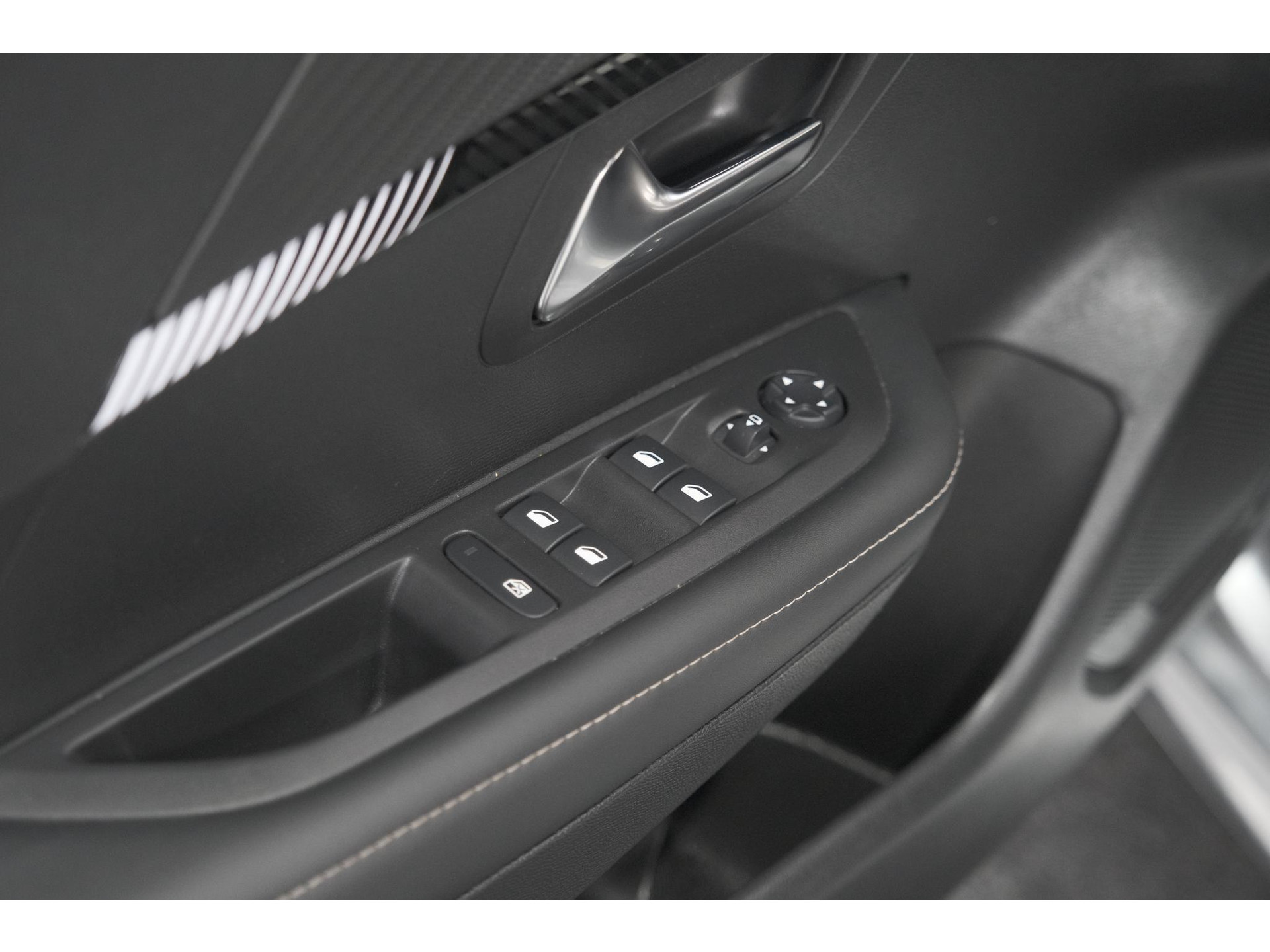 Peugeot 208 PureTech 100 Allure | 360 Camera | Adaptieve Cruise Control | Dodehoekdetectie