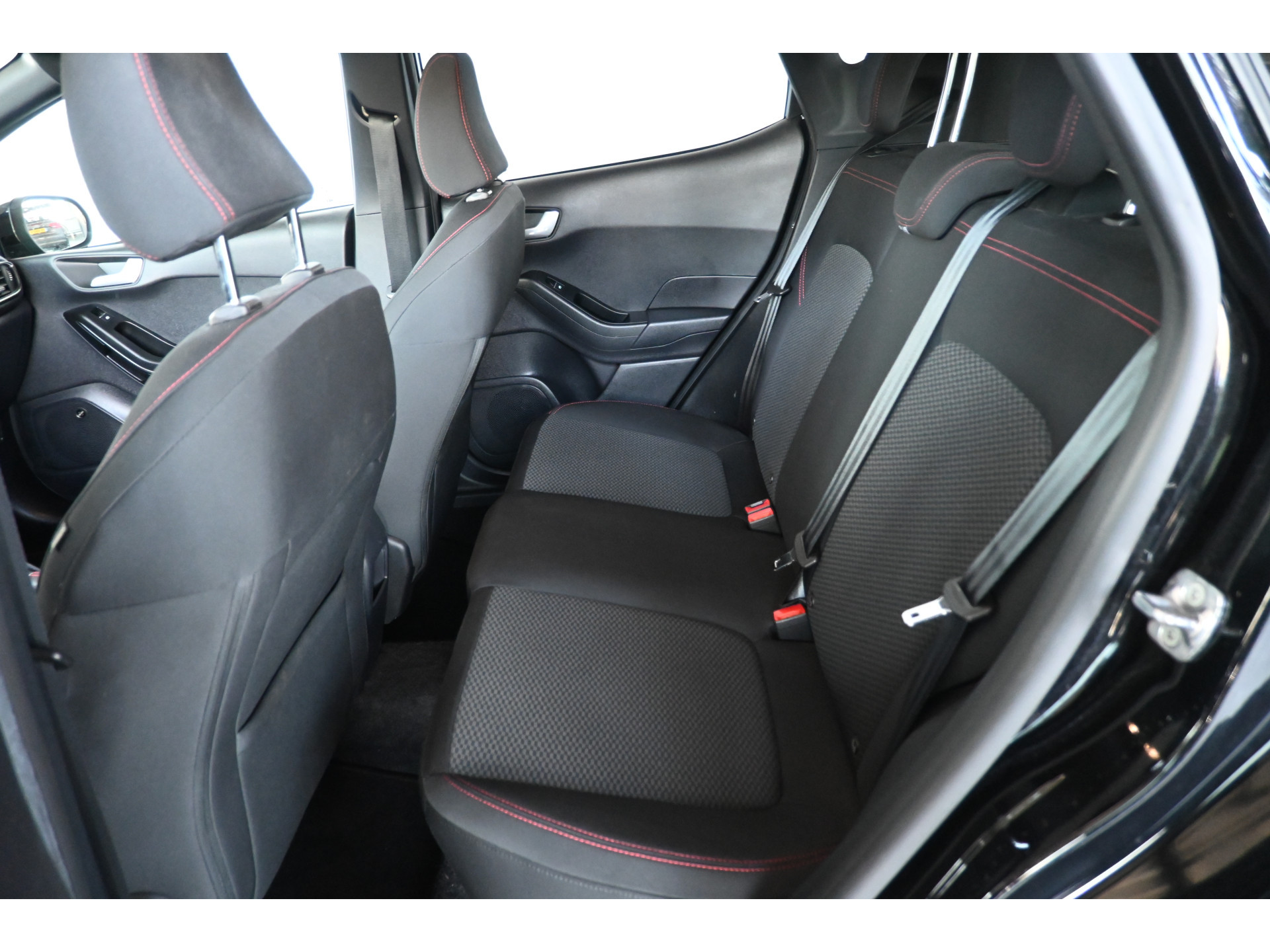 Ford Fiesta 1.0 EcoBoost ST-Line Bang & Olufsen Clima Navigatie Cruise control LED Stoelverwarming Inruil Mogelijk!