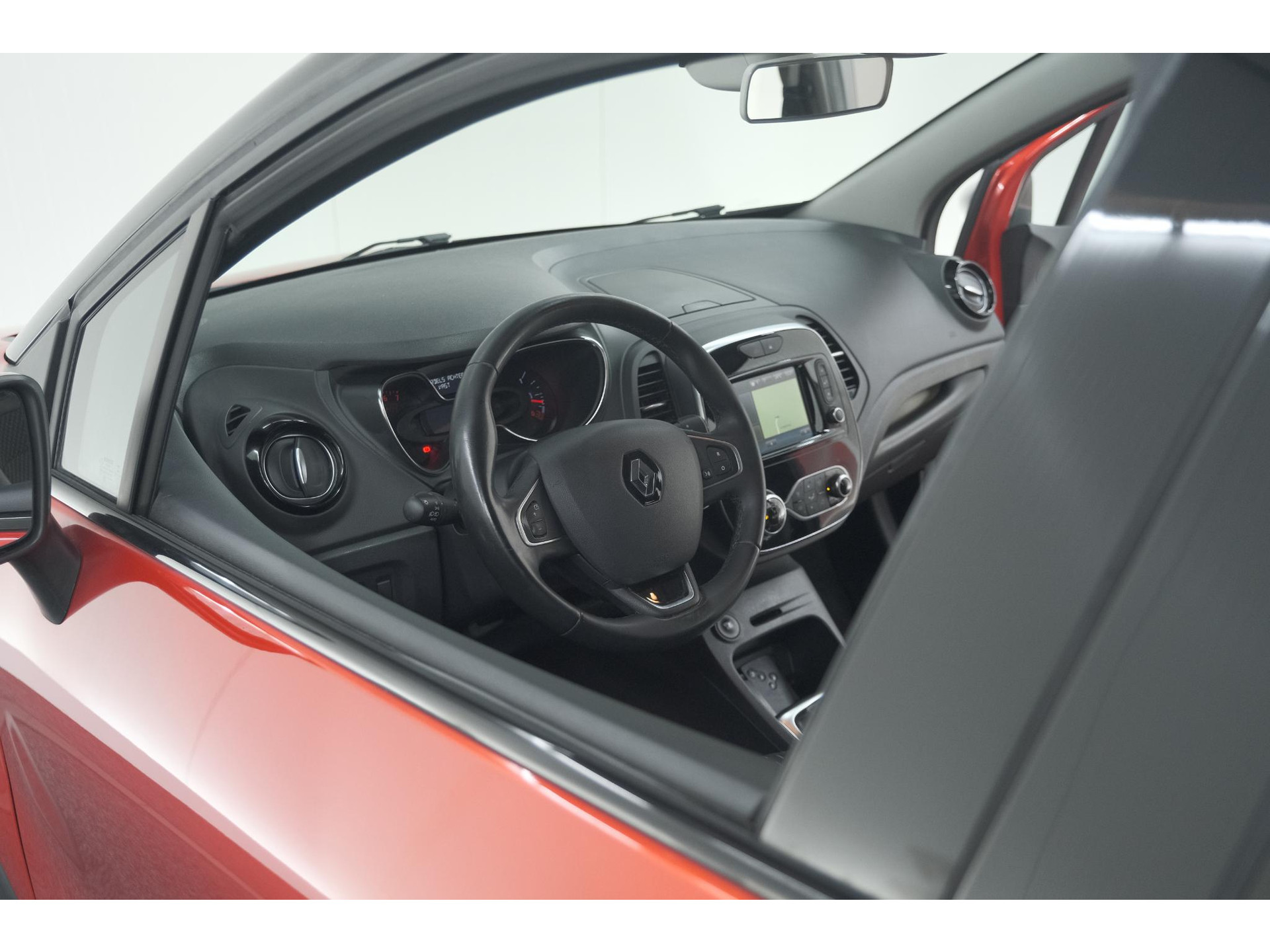 Renault Captur TCe 90 Intens | Trekhaak | Camera | Dodehoekdetectie | Navigatie