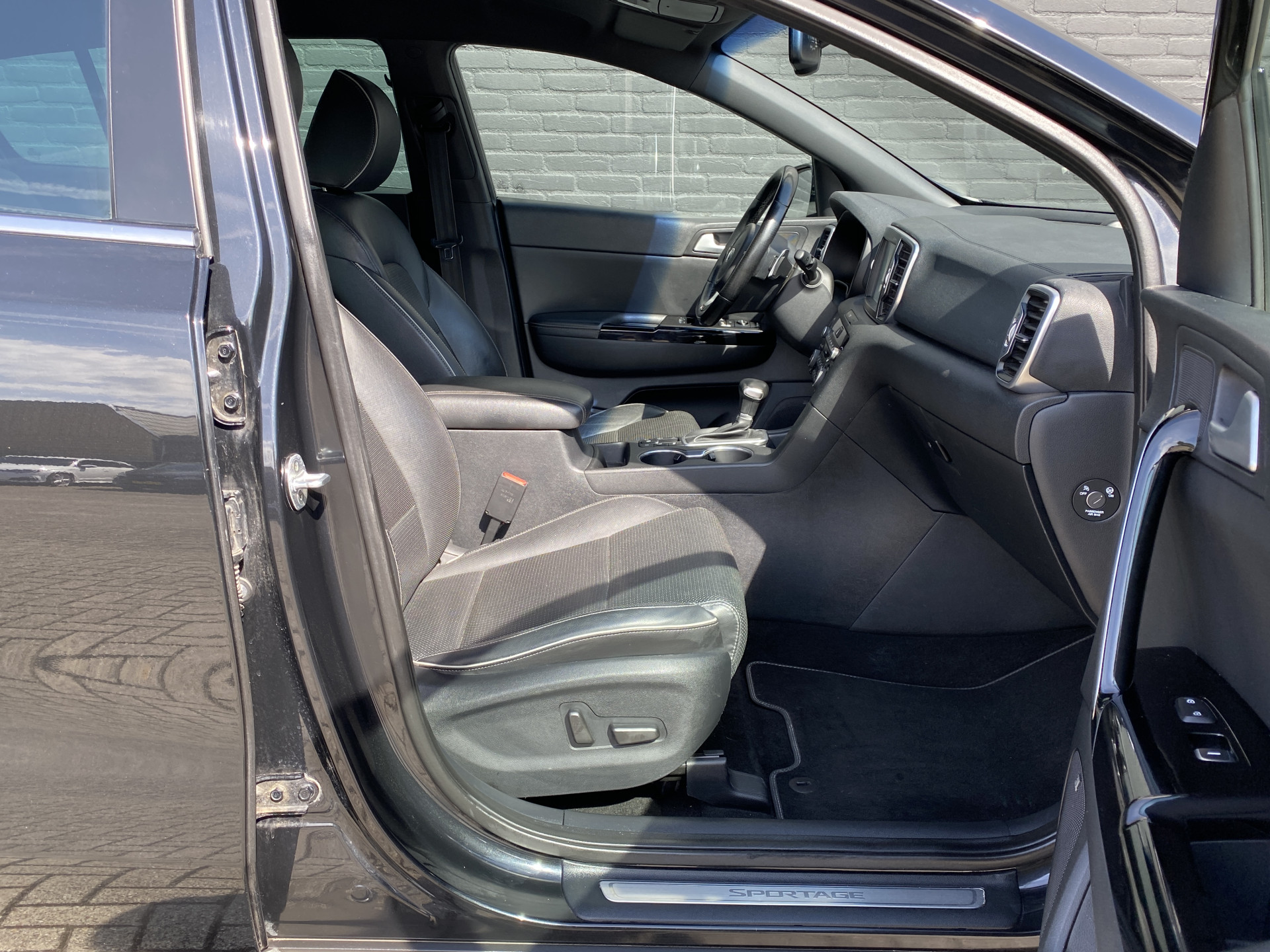Kia Sportage 1.6 T-GDI 4WD 177 pk GT-Line PlusLine AUT. | dealer onderh. | leder interieur | trekhaak | navigatie | elektr. stoelen