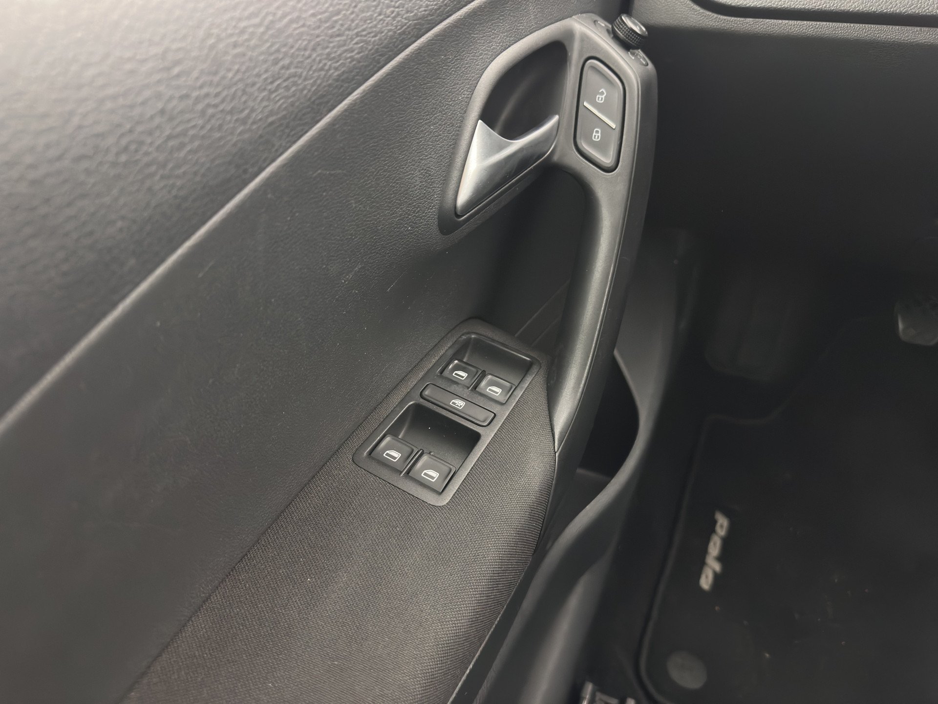 Volkswagen Polo 1.4 TDI Business Edition *NAVI-FULLMAP | AIRCO | CRUISE | PDC | CARPLAY | COMFORT-SEATS |  PRIVACY-GLASS  | 15''ALU*