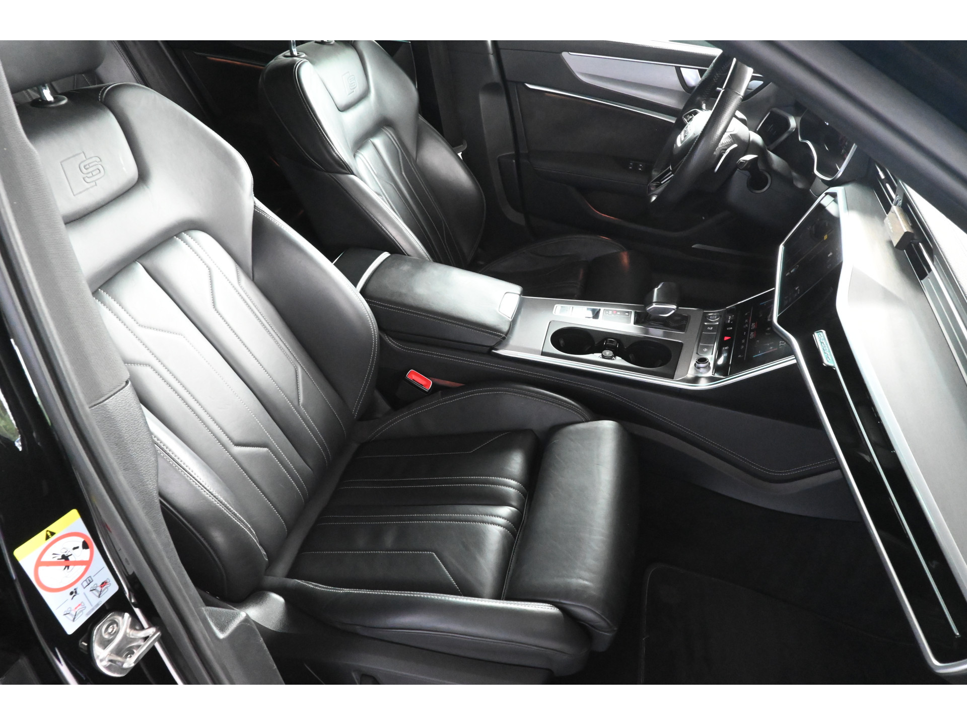 Audi A6 Avant 50 TDI quattro Design S-Line Maxton pakket Pano Matrix LED Luchtvering Virtual Head-Up 21 inch VOLL Rijklaarprijs! Inruil Mogelijk!