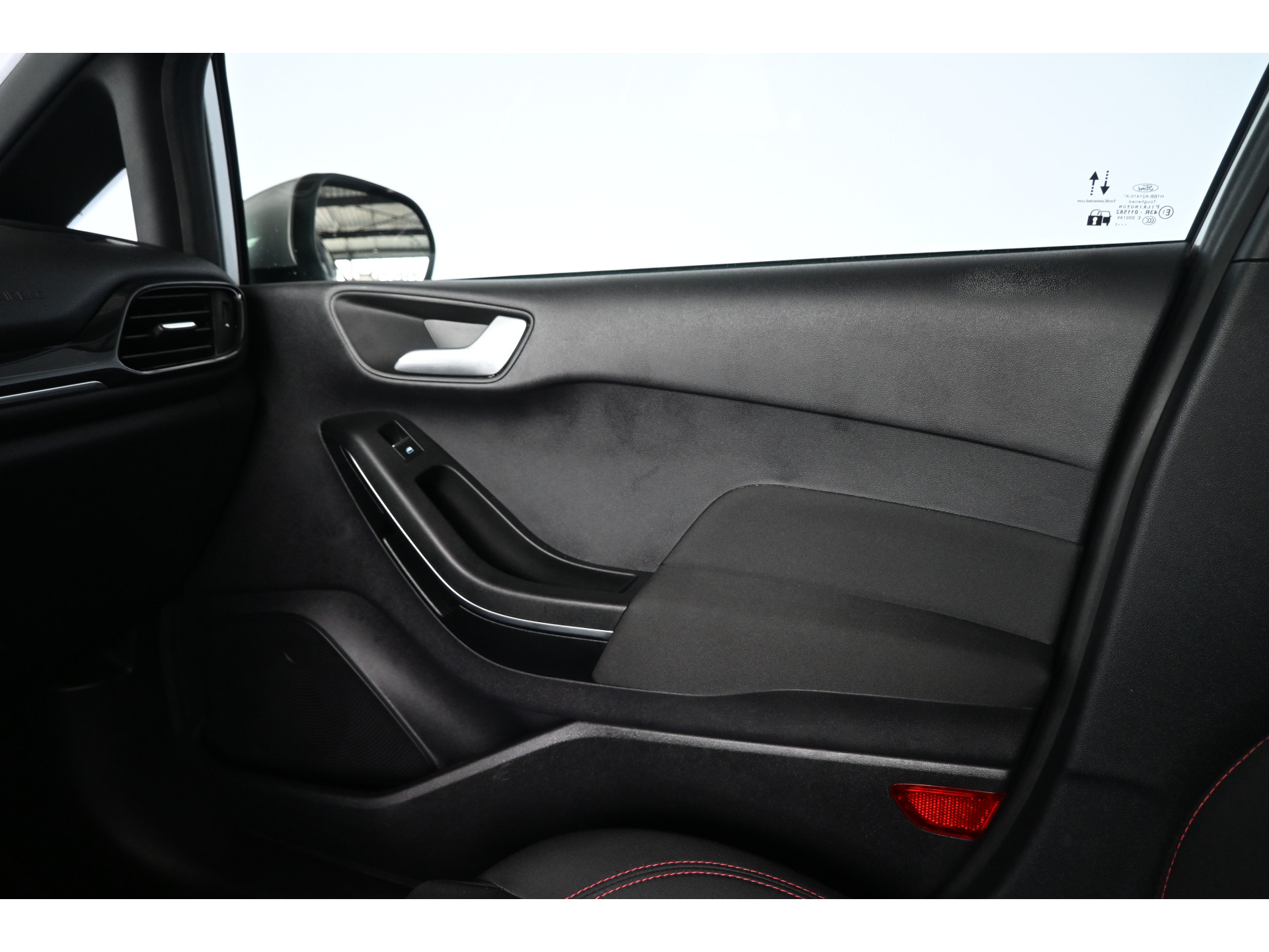 Ford Fiesta 1.0 EcoBoost Hybrid ST-Line Adaptieve Cruise Clima Camera Lane Assist Led Inruil Mogelijk!