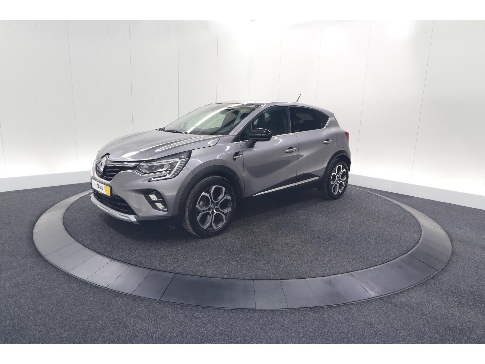 Renault Captur 1.6 E-Tech Plug-in Hybrid 160 Intens | Parkeersensoren | Apple Carplay | Navigatie | Climate Control