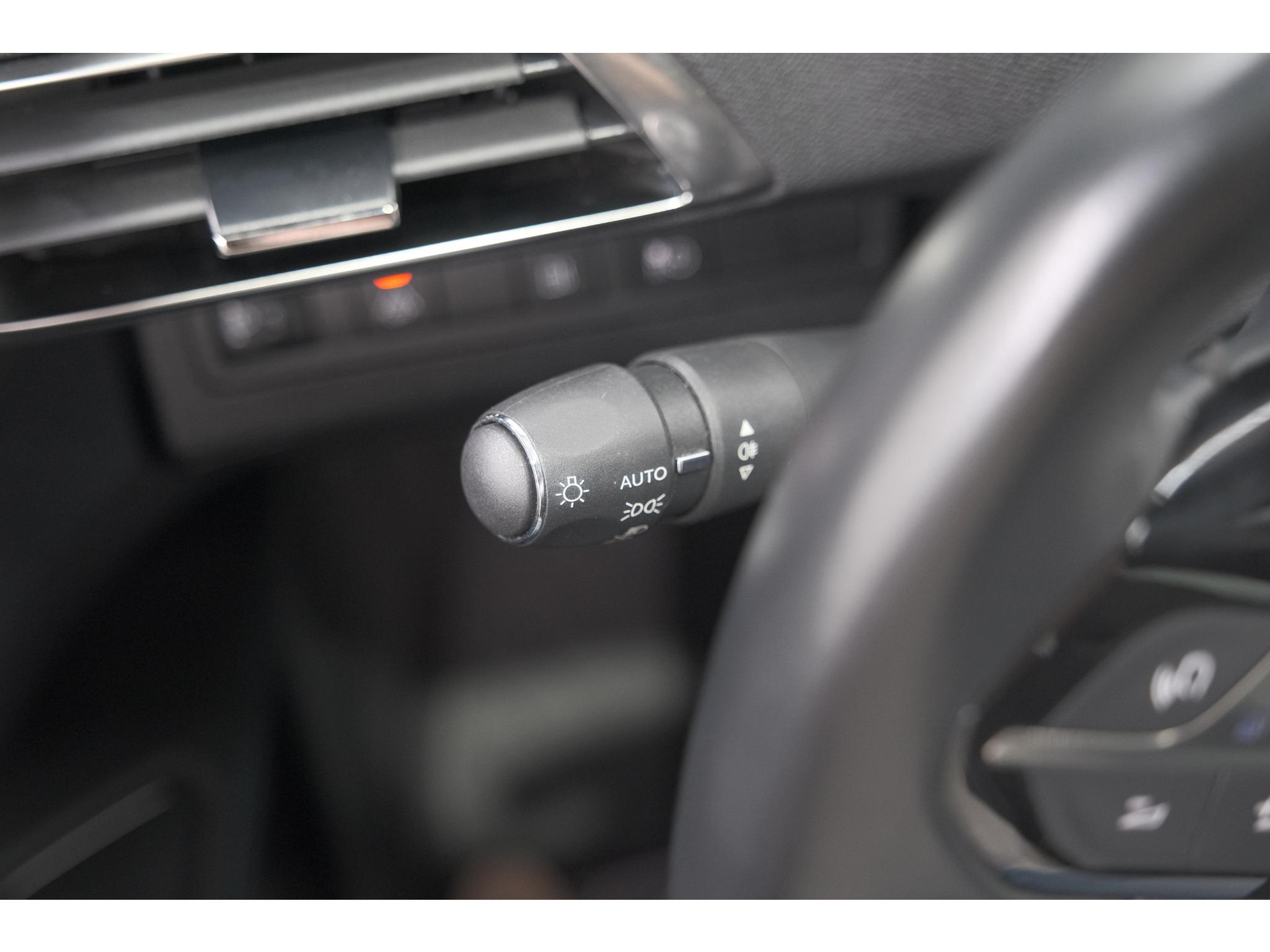 Peugeot 3008 1.6 Plug-in HYbrid 225 Allure | Camera | Dodehoekdetectie | Navigatie | Apple Carplay