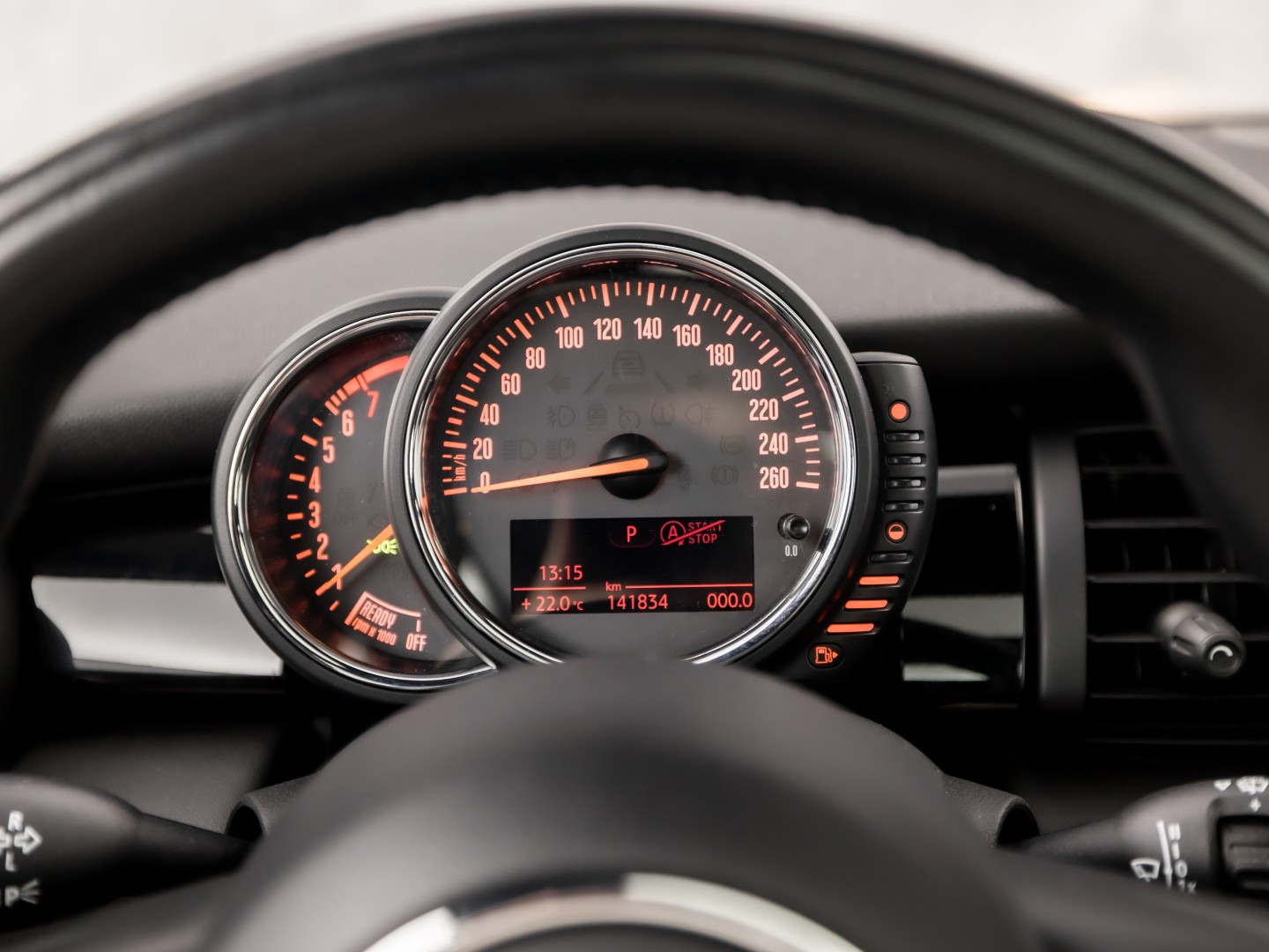 MINI 5-deurs 1.5 Cooper Chili Sport Automaat 136Pk (PANORAMADAK, 1e EIGENAAR, DEALER ONDERHOUDEN, 5 DEURS, NAVIGATIE, LEDER, SPORTSTOELEN, GETINT GLAS, PARKEERSENSOREN, NIEUWSTAAT)