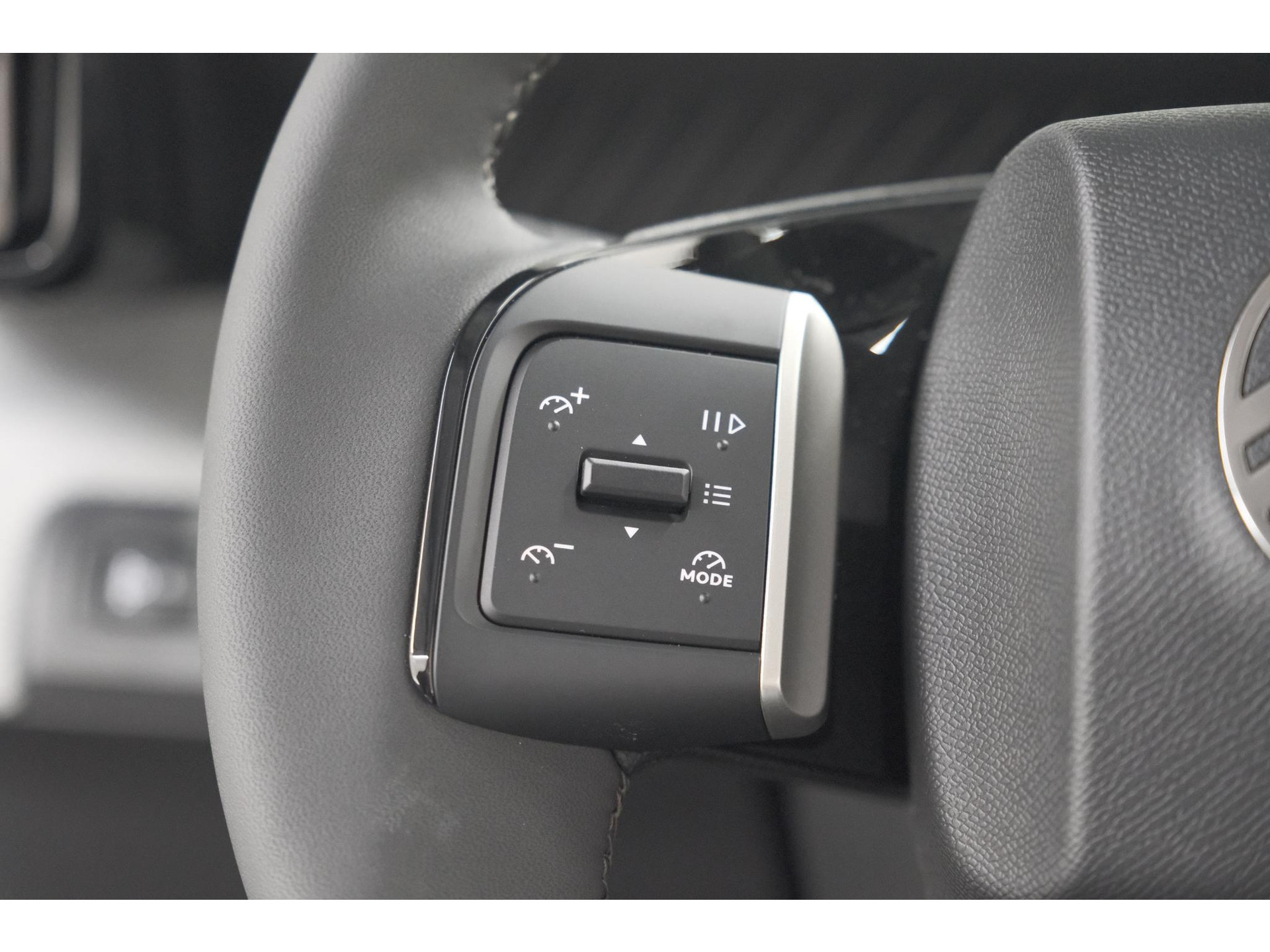 Citroen Ë-C3 Aircross Plus 113pk Extended Range 54 kWh | 11 KW Lader | Camera | Apple CarPlay | Parkeersensoren