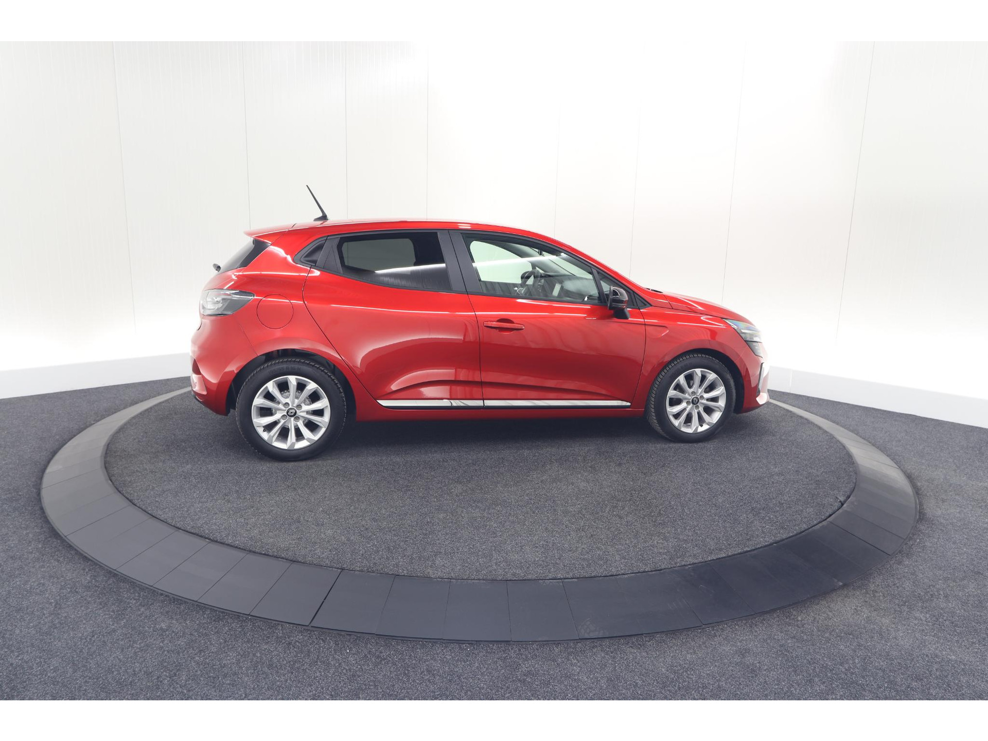 Renault Clio TCe 90 GPF Evolution | Camera | Navigatie | Apple Carplay | Parkeersensoren | Stoelverwarming