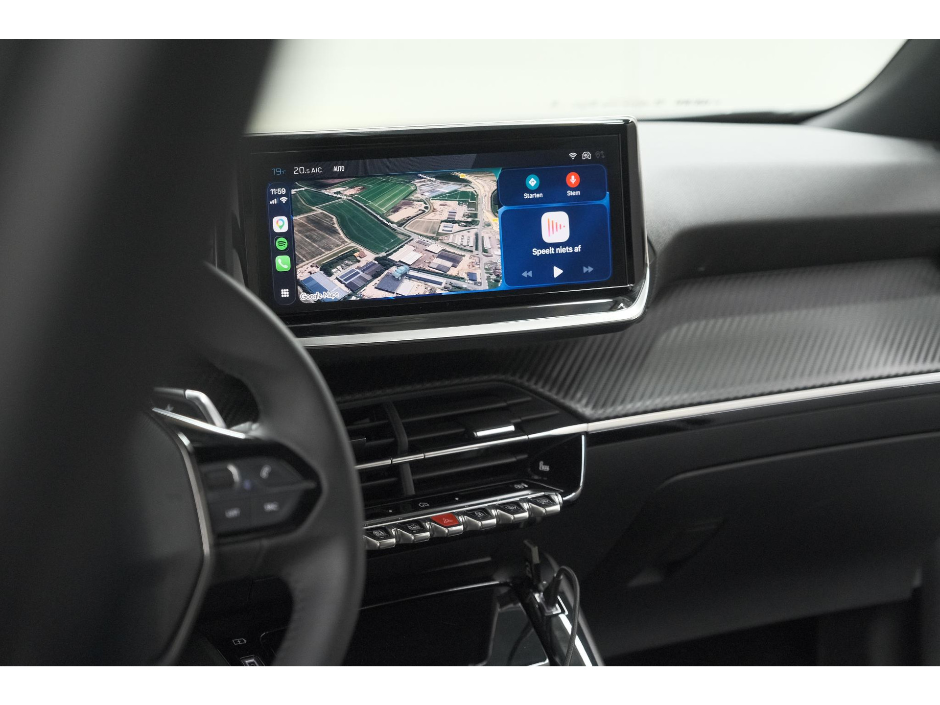 Peugeot 2008 PureTech 130 EAT8 Allure | Allseason banden | 360 Camera | Dodehoekdetectie | Apple Carplay | Stoelverwarming