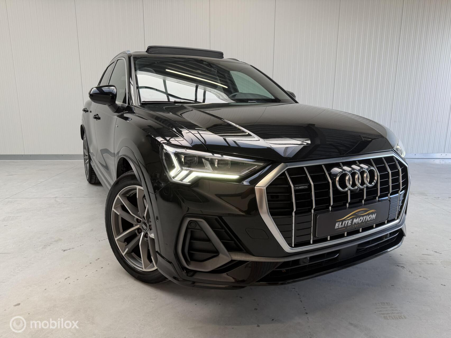 Audi Q3 40 TFSI Quatrro S-tronic 190 PK | 3x S line | 360Cam