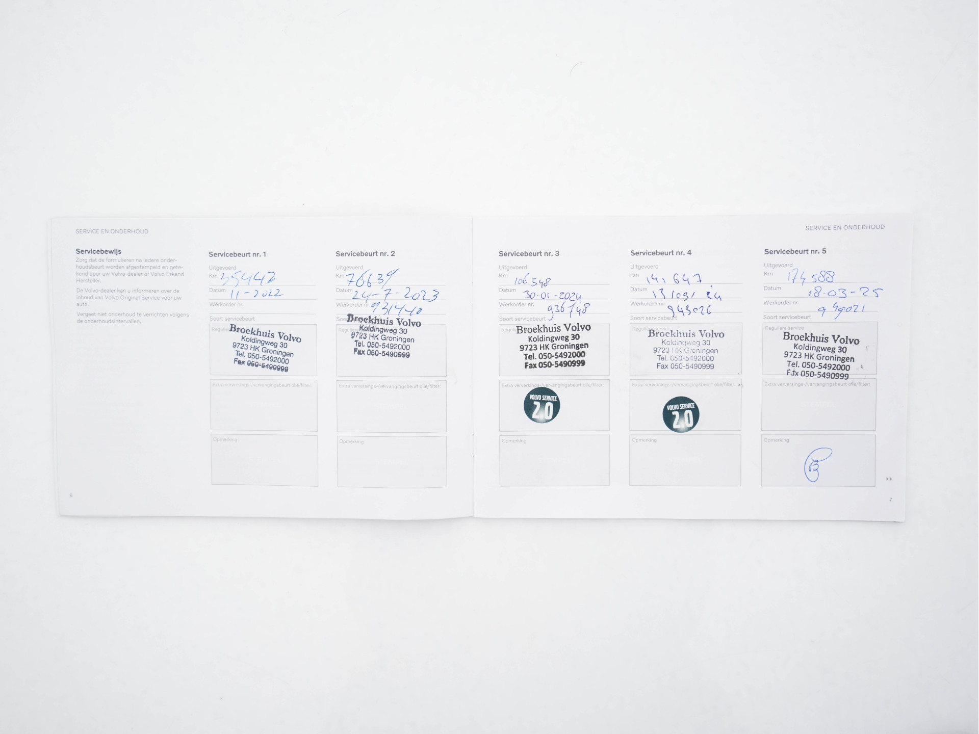 Volvo V60 2.0 B3 R-Design (INCL-BTW) *LEATHER-FABRIC | DIGI-COCKPIT | FULL-LED | MEMORY-PACK | HEATED-SPORTSEATS | LANE-ASSIST | NAVI-FULLMAP | CAMERA | DAB+ | PRIVACY-GLASS | ECC | PDC | TOWBAR | 19''ALU*