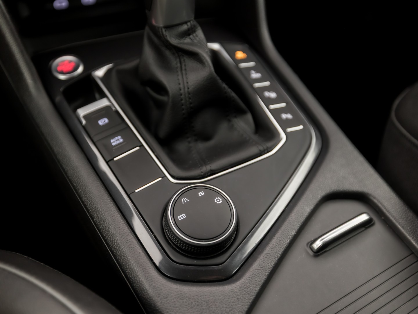 SEAT Tarraco 1.4 TSI e-Hybrid PHEV Xcellence Sport 245Pk Automaat (APPLE CARPLAY, GROOT NAVI, MEMORY SEAT, LEDER, CAMERA, SPORTSTOELEN, STOELVERWARMING, ELEK ACHTERKLEP, GETINT GLAS, NIEUWSTAAT)