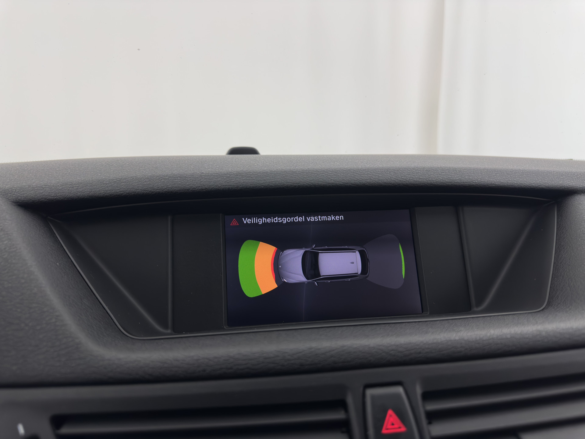 BMW X1 sDrive20i Business Aut. *LUXURY-LEATHER | XENON | HEATED-COMFORTSEATS | NAVI-FULLMAP | ECC | PDC | CRUISE | 18''ALU*