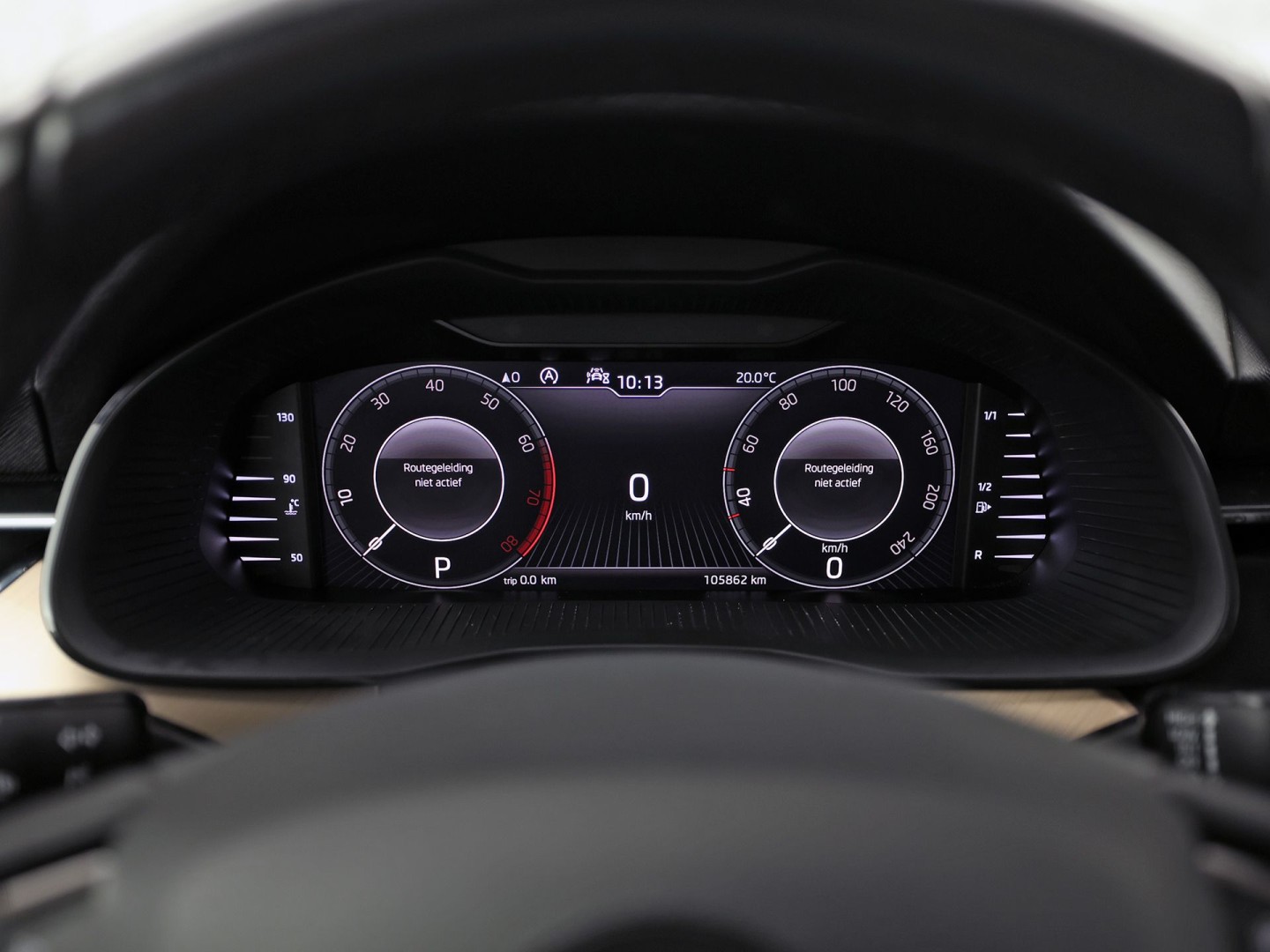 Škoda Scala 1.0 TSI Sport Automaat (VIRTUAL COCKPIT, APPLE CARPLAY, GROOT NAVI, CLIMATE, STOELVERWARMING, SPORTSTOELEN, PARKEERSENSOREN, LED KOPLAMPEN, NIEUWSTAAT)