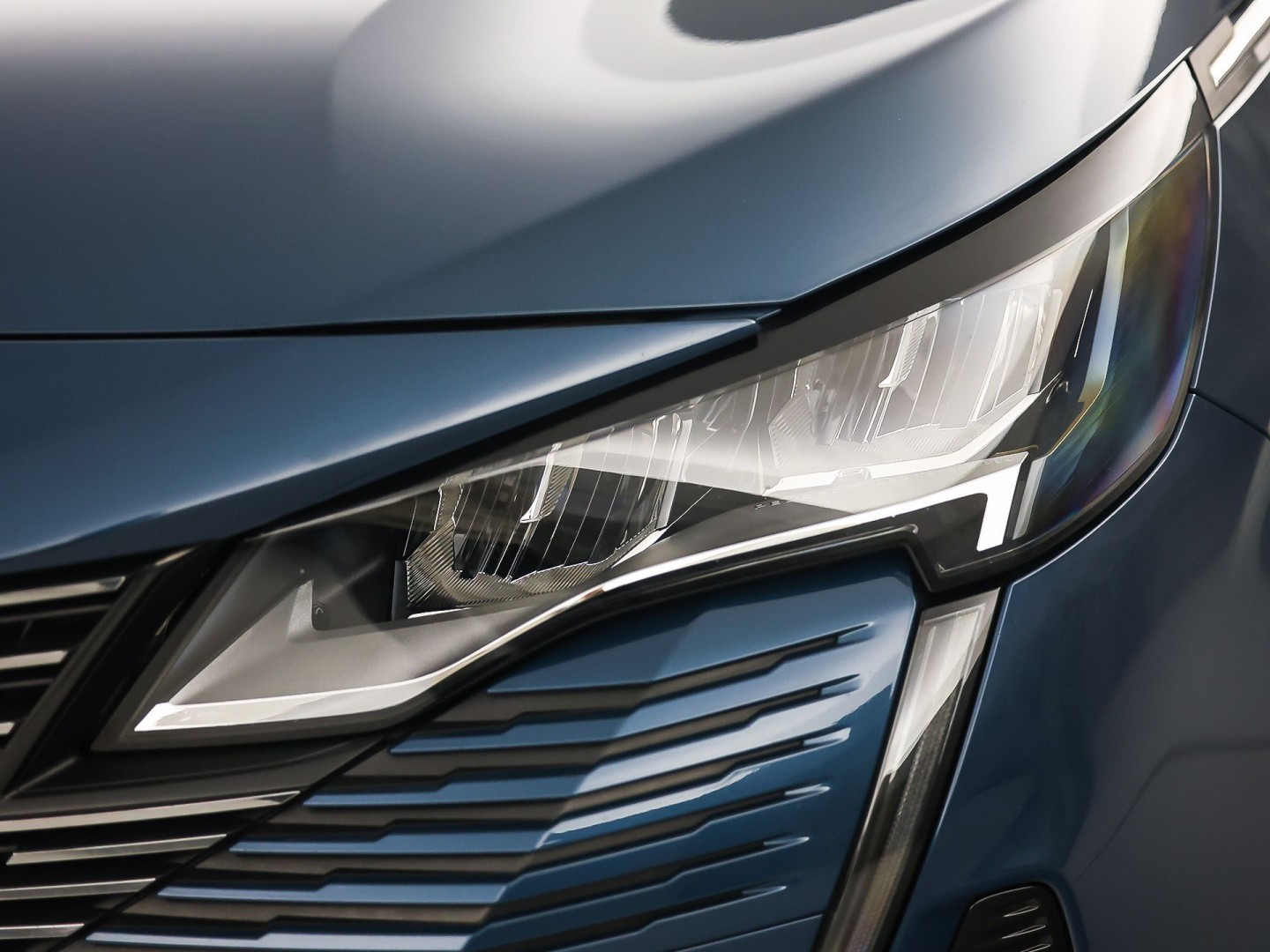 Peugeot 3008 1.2 PureTech Premium Automaat (APPLE CARPLAY, NAP, GROOT NAVI, 360 CAMERA, TREKHAAK, SPORTSTOELEN, LANE ASSIST, CRUISE, NIEUWSTAAT)