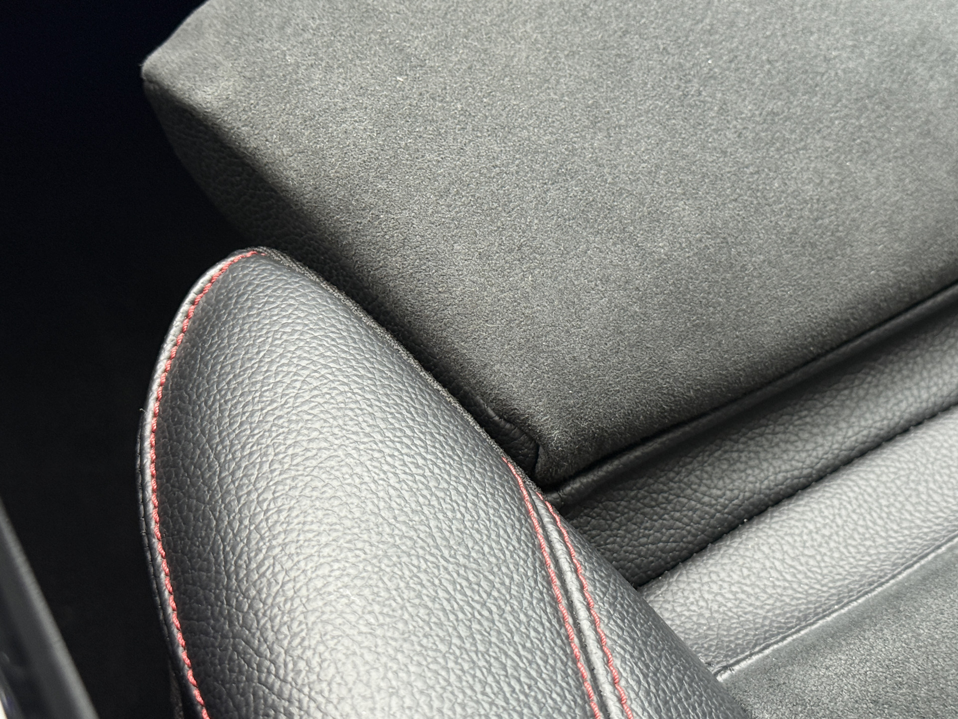 Mercedes-Benz A-klasse 220 4MATIC Premium | Panoramadak | Sfeerverlichting | Camera