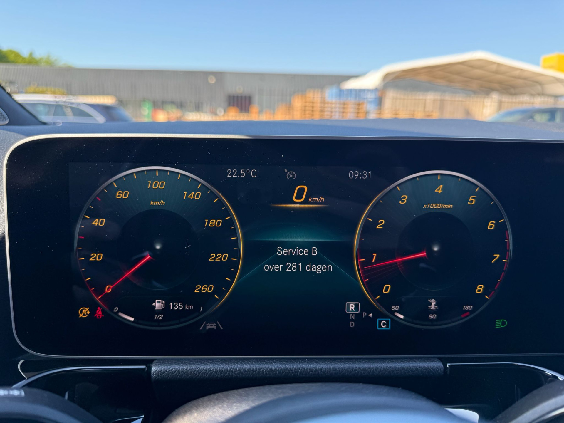 Mercedes-Benz B-klasse 180 Business Solution AMG | 3/6/12MND GARANTIE | AUTOMAAT | LED | CRUISE | CARPLAY | DAB | AIRCO | STOELVERWM. |