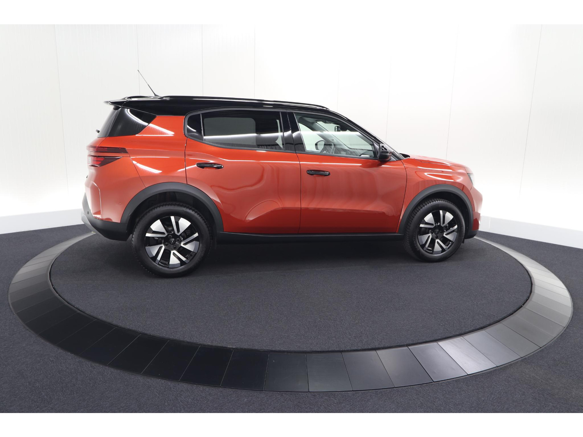 Opel Frontera 1.2 Turbo Hybrid 110 GS | Kanyon Orange | Camera | Dodehoekdetectie | Apple Carplay
