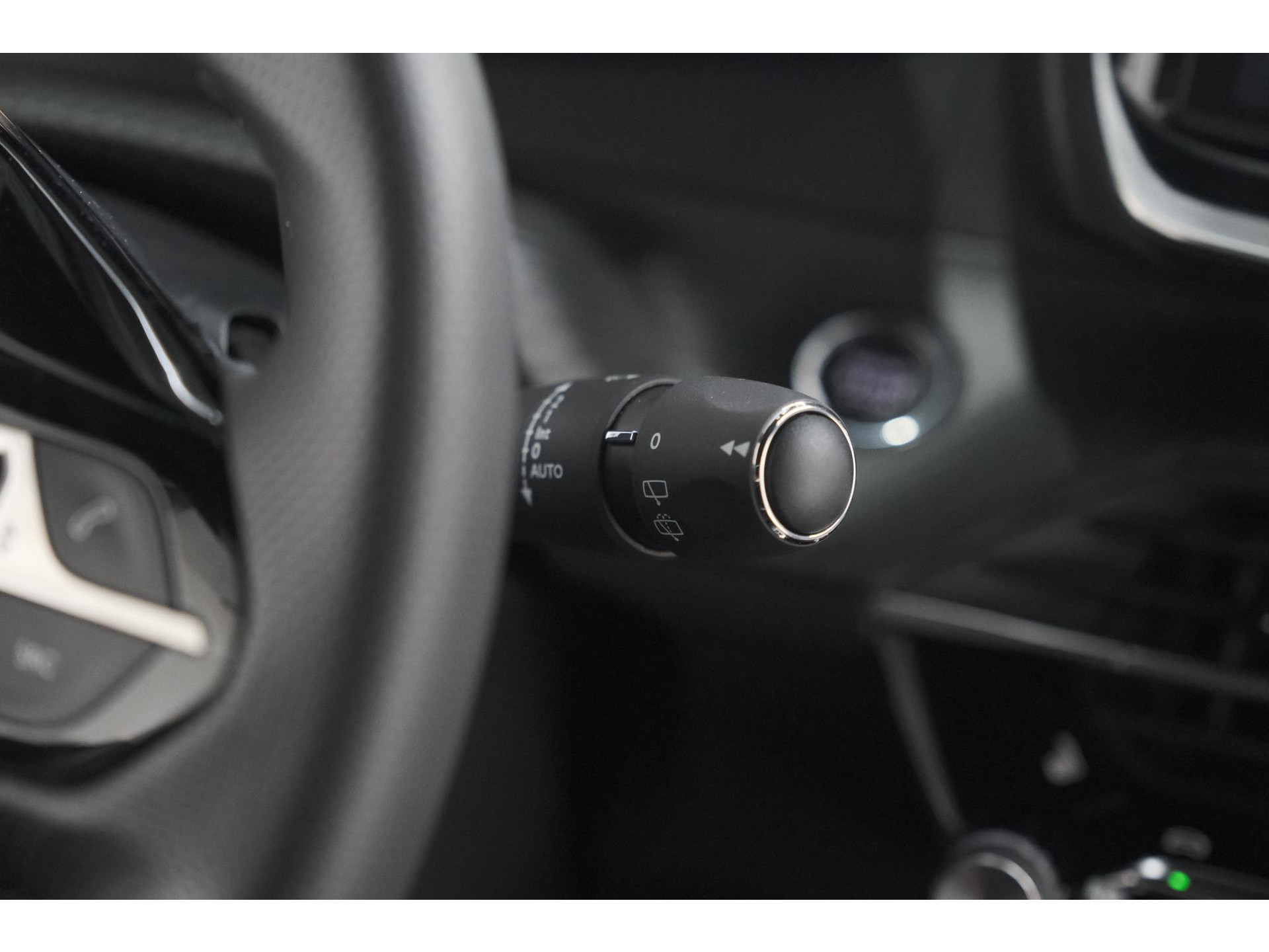 Peugeot 2008 PureTech 130 EAT8 GT | 360 Camera | Stoelmassage | Adaptieve Cruise Control | Dodehoekdetectie