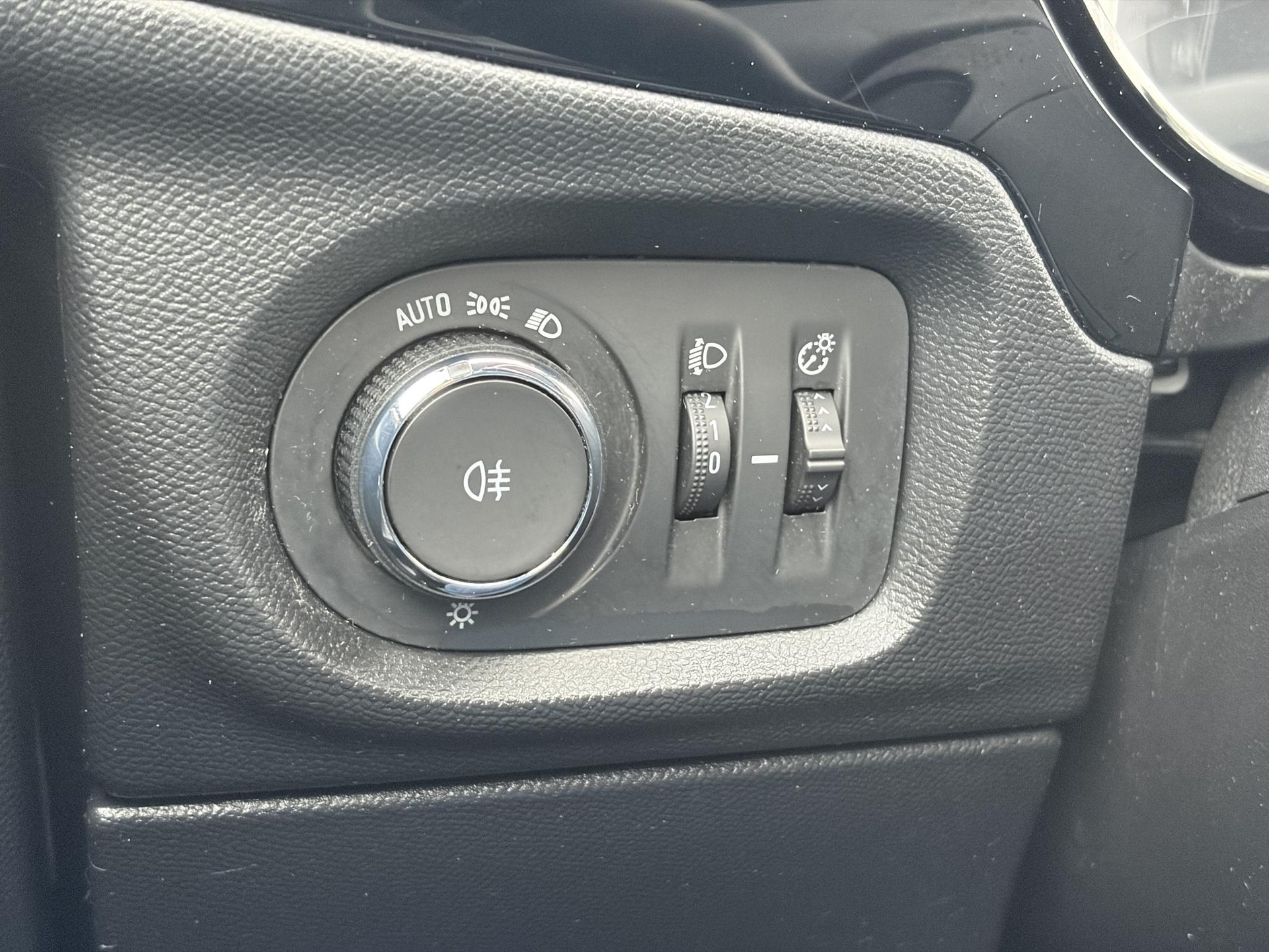 Opel Corsa 1.2 Edition ✓D-riem vv in 2025✓2e Eigenaar✓Carplay✓Airco✓Cruise✓Rijstrooksensor✓Pdc✓102pk✓6 Bak✓5 Deurs✓N.A.P✓Apk tot 02-2028