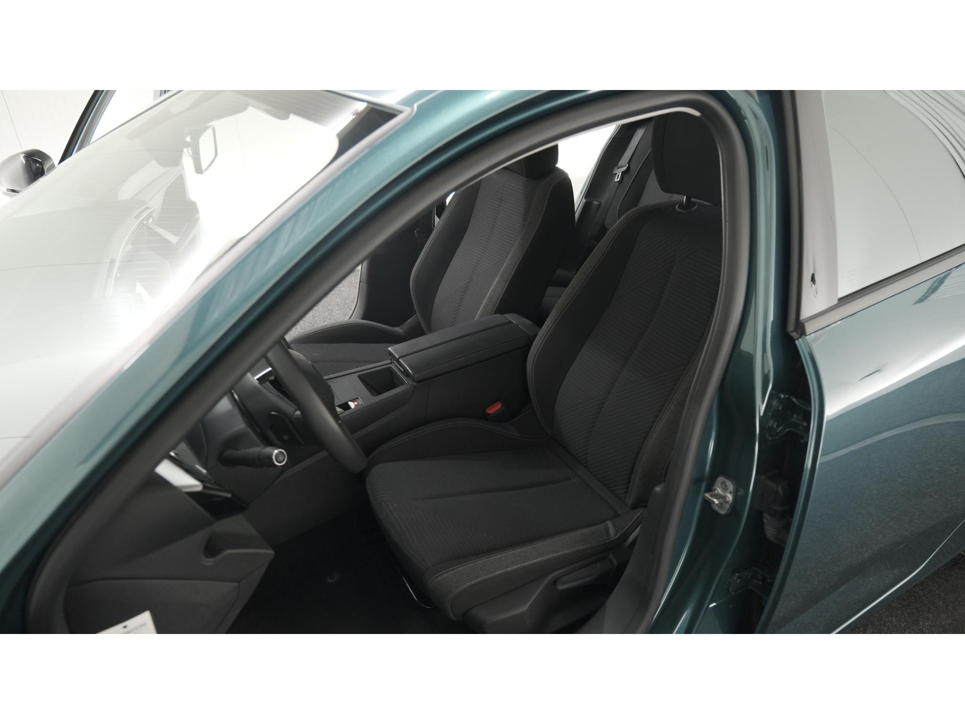 Peugeot 308 SW PureTech 130 EAT8 Active Pack | Automaat | Apple Carplay | Parkeersensoren | Navigatie