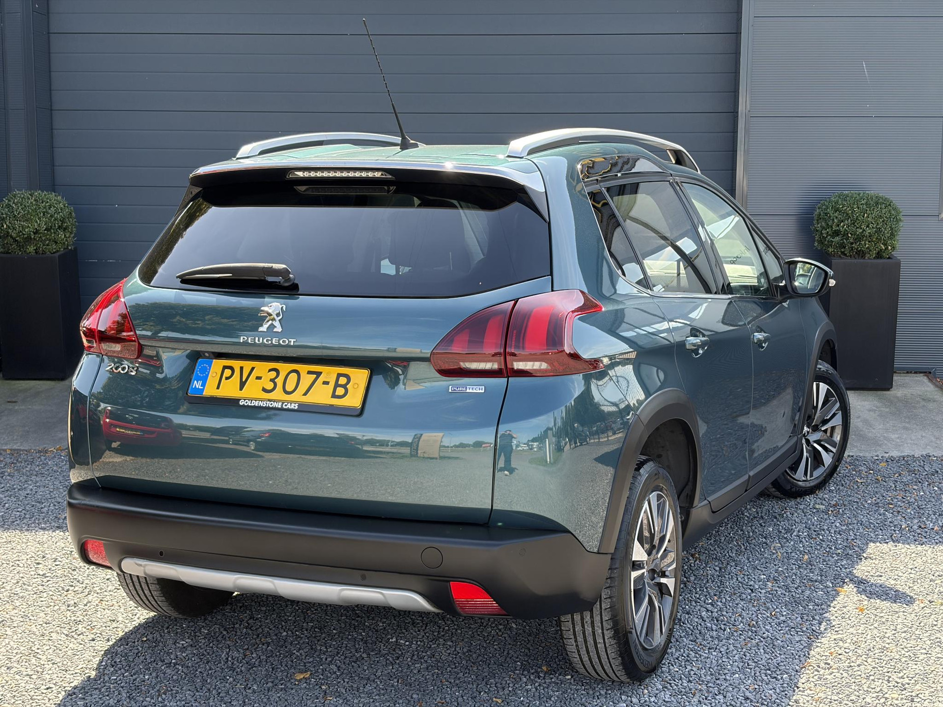 Peugeot 2008 1.2 PureTech Allure ✓1e Eigenaar✓D-riem vv in 2025✓110pk✓Navi✓Pano✓Carplay✓Pdc V+A✓Lm velgen✓N.A.P✓Halfleder✓Clima✓Apk tot 10-2027