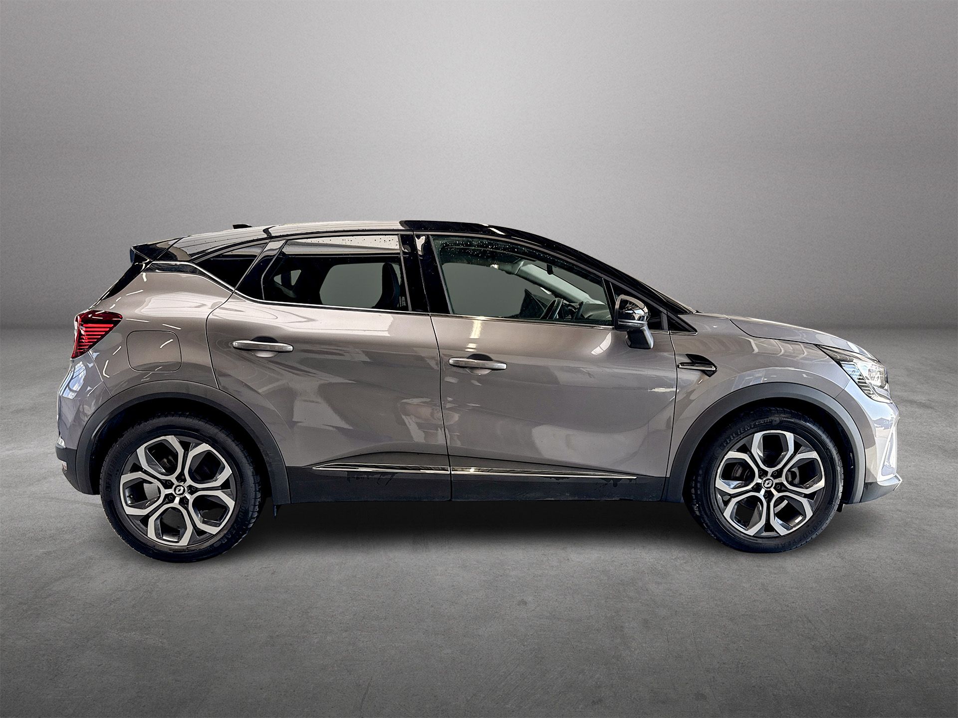 Renault Captur E-Tech full hybrid 145 Techno | CAMERA | NAVI GROOT