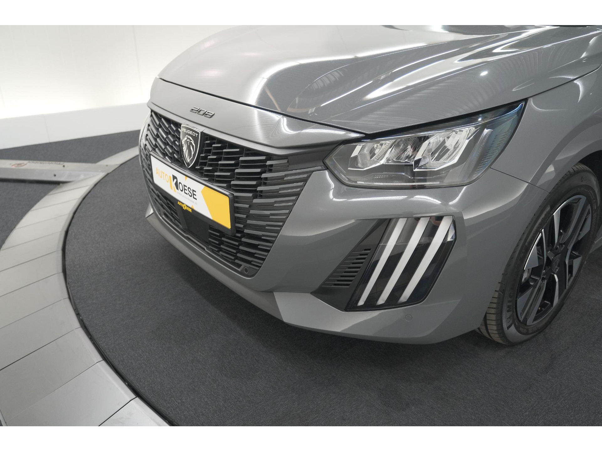 Peugeot 208 1.2 Hybrid 110 e-DCS6 Allure | Apple Carplay | Parkeersensoren Voor + Achter | Climate Control