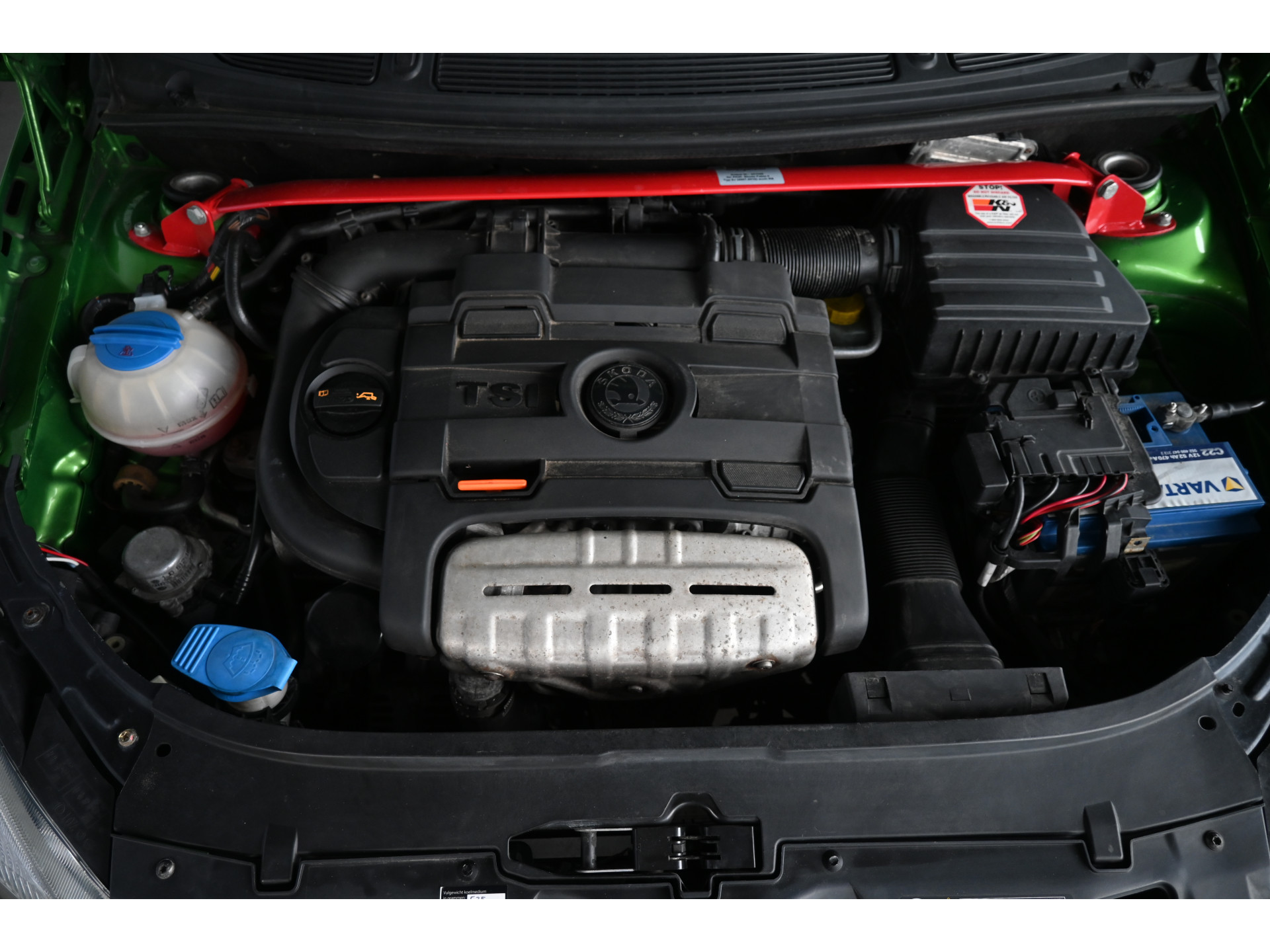 ŠKODA Fabia 1.4 TSI RS 180PK! Automaat Clima Carplay Cruise Control Stoelverwarming Inruil Mogelijk!