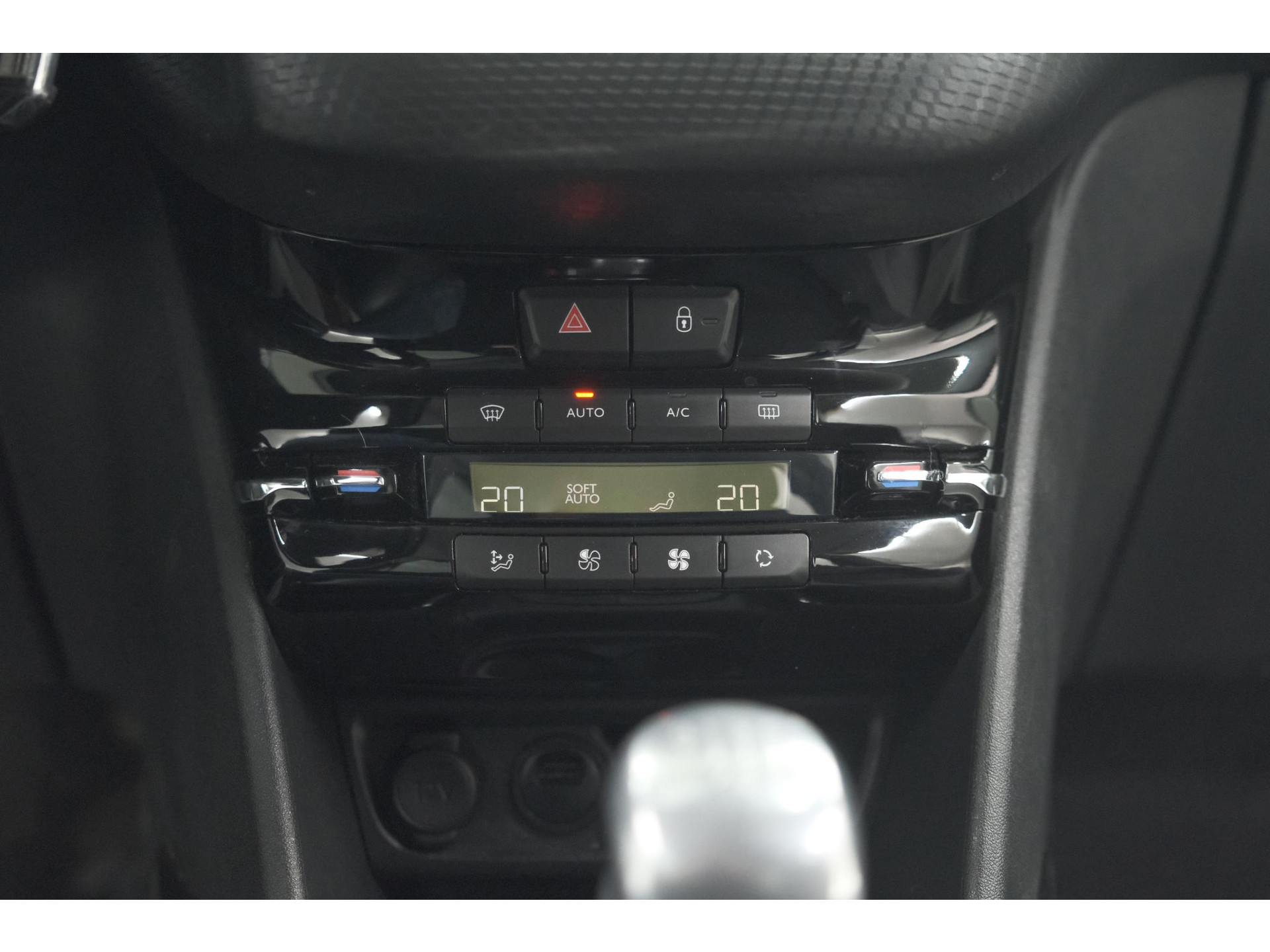 Peugeot 2008 PureTech 130 Allure | Camera | Apple Carplay | Parkeersensoren | Navigatie