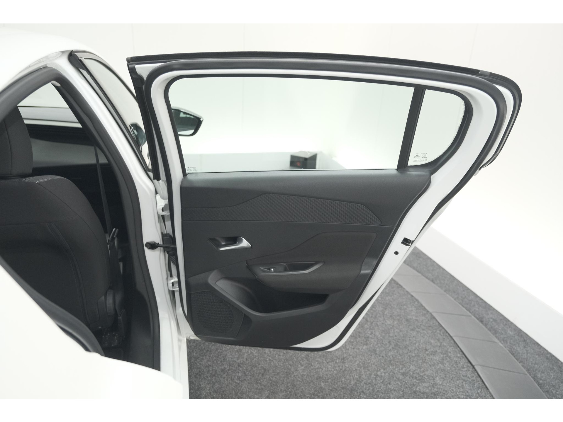 Peugeot 308 PureTech 110 Active Pack Business | Parkeersensoren | Apple Carplay | Navigatie | Cruise Control