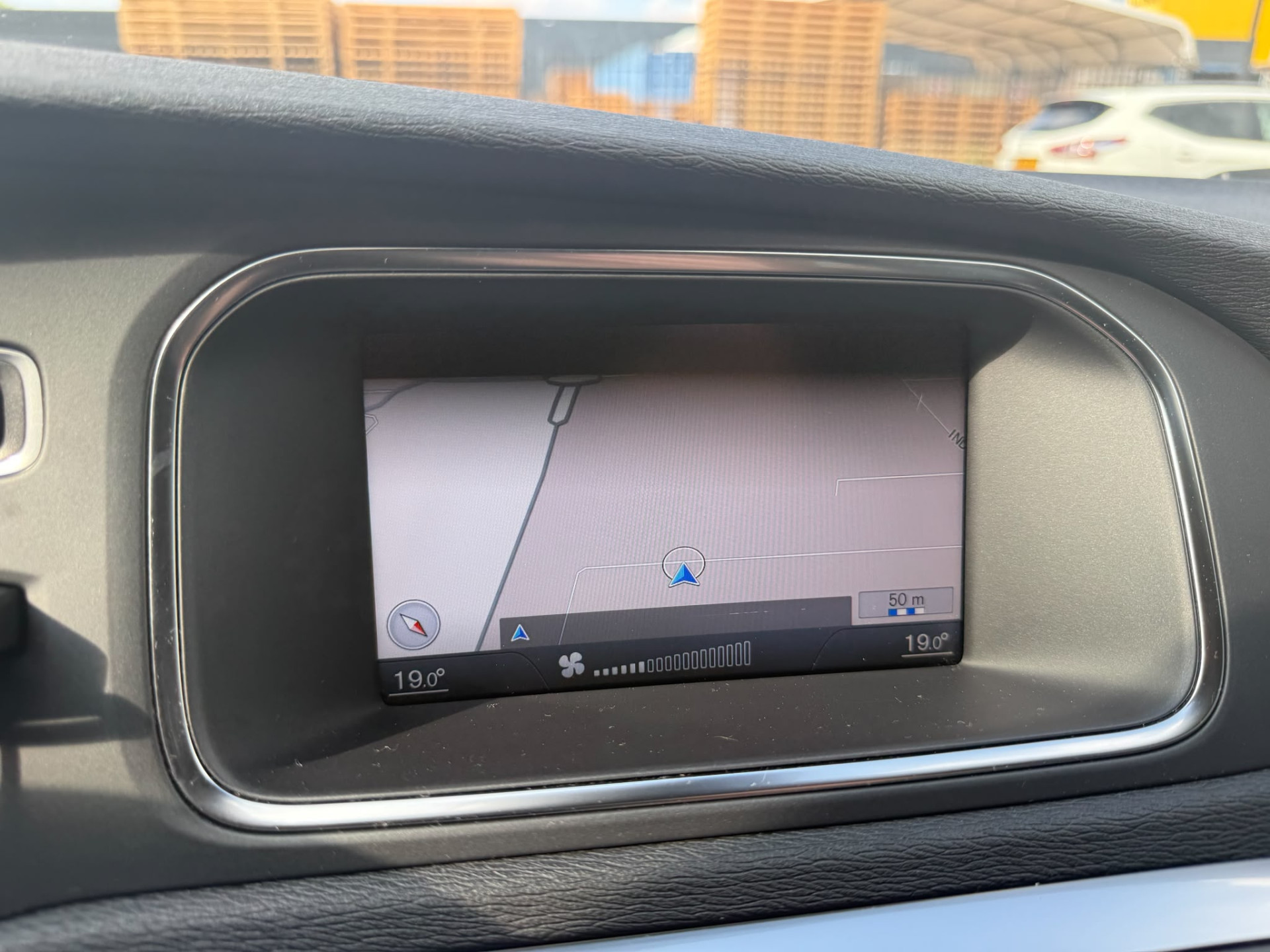 Volvo V40 Cross Country 1.6 T4 Momentum | 2E EIGENAAR | 3/6 OF 12 MND GARANTIE | NAVI | CRUISE |TREKHAAK | DEALER ONDERHOUDEN |