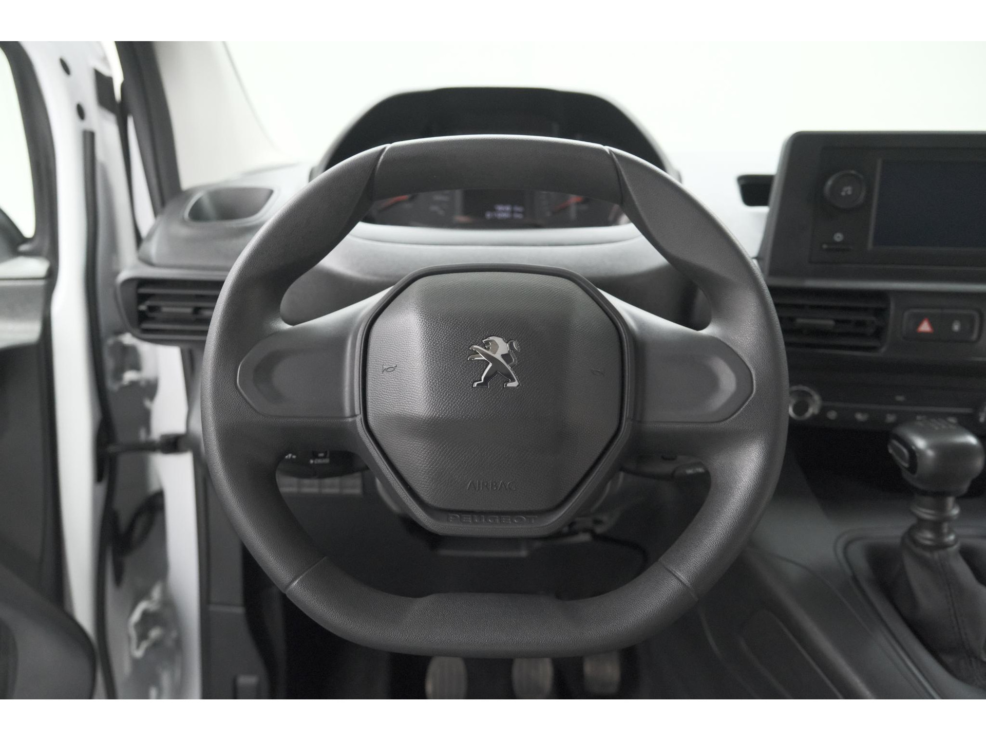 Peugeot Partner 1.5 BlueHDi 100 S&S L1 | Trekhaak | Laadruimte Pakket | Allseason Banden | Cruise Control