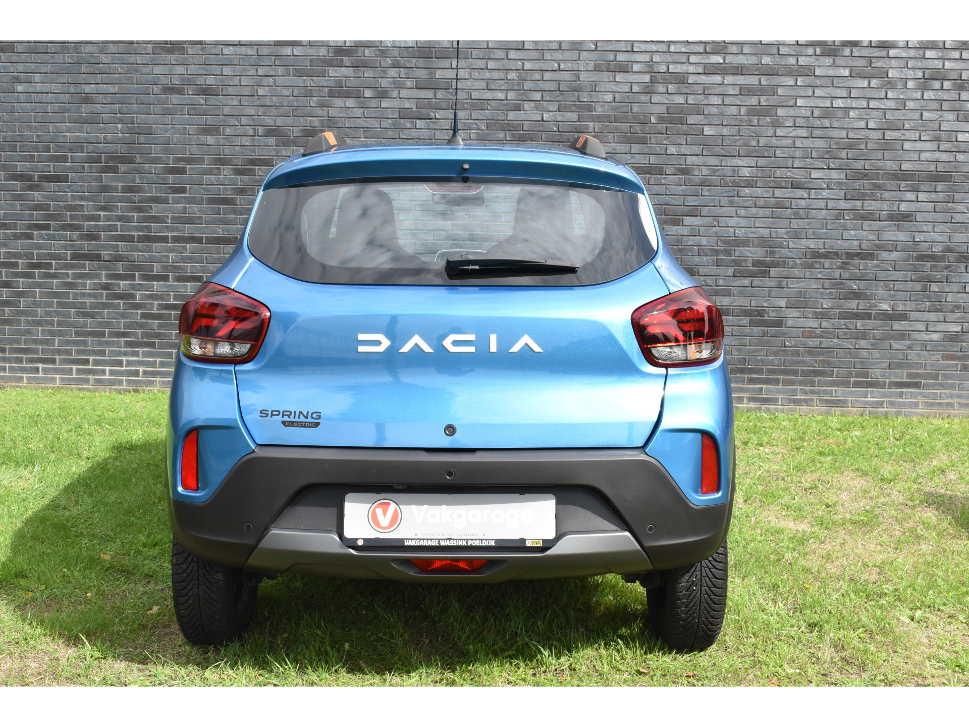 Dacia Spring Essential 27 kWh vol electric navigatie pdc Leer